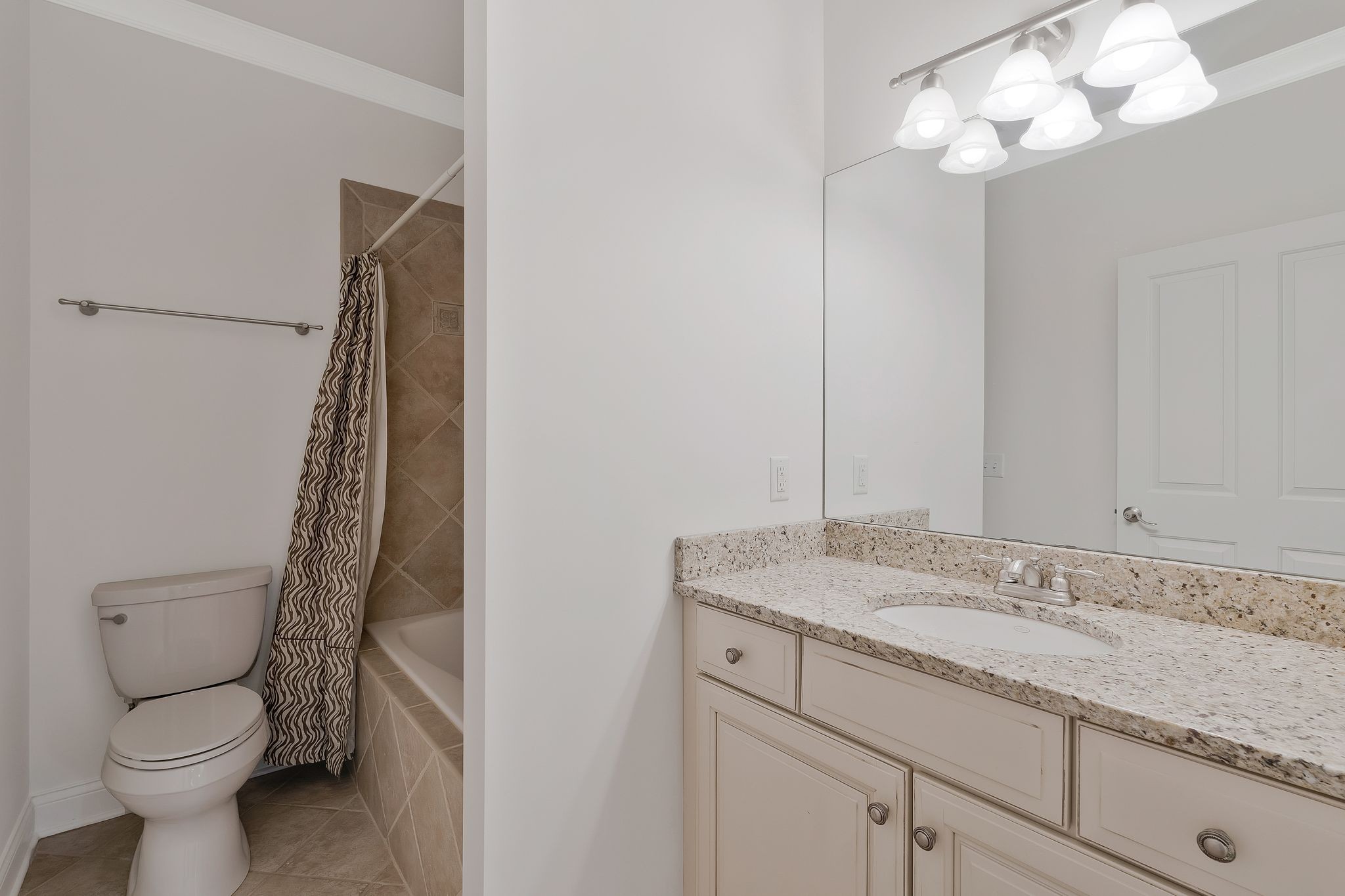 5226 Lysander Ln