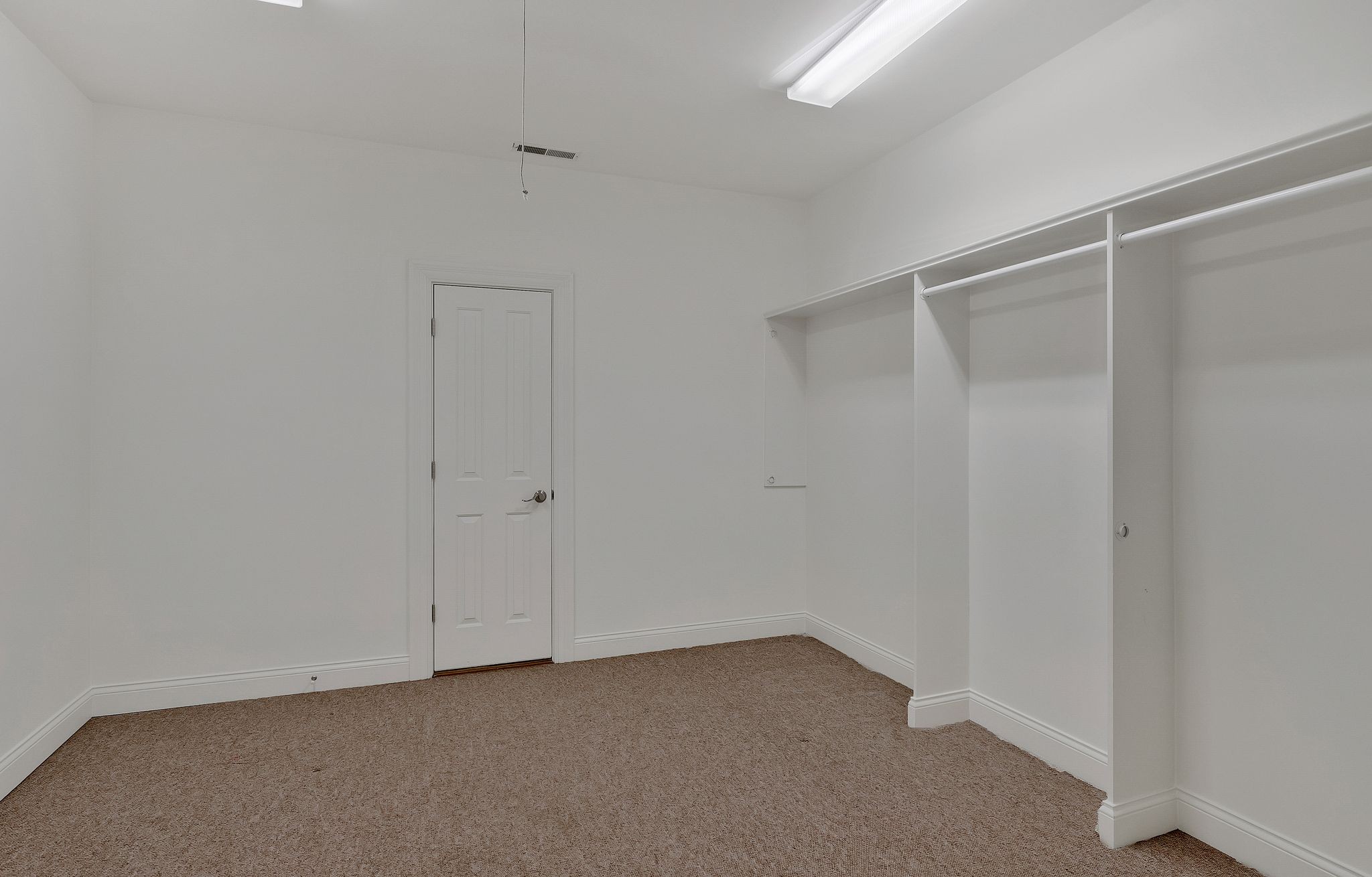 5226 Lysander Ln
