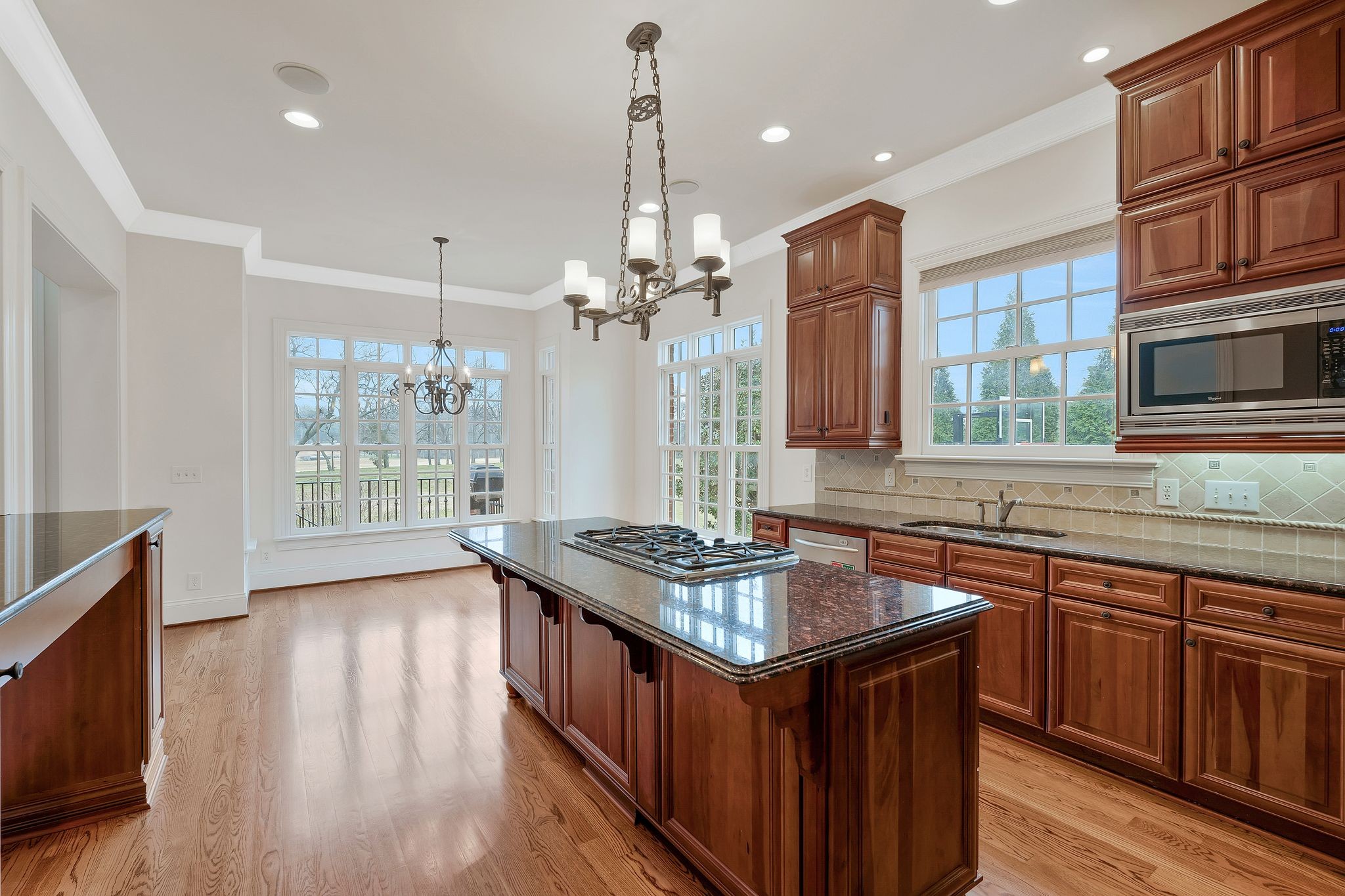 5226 Lysander Ln