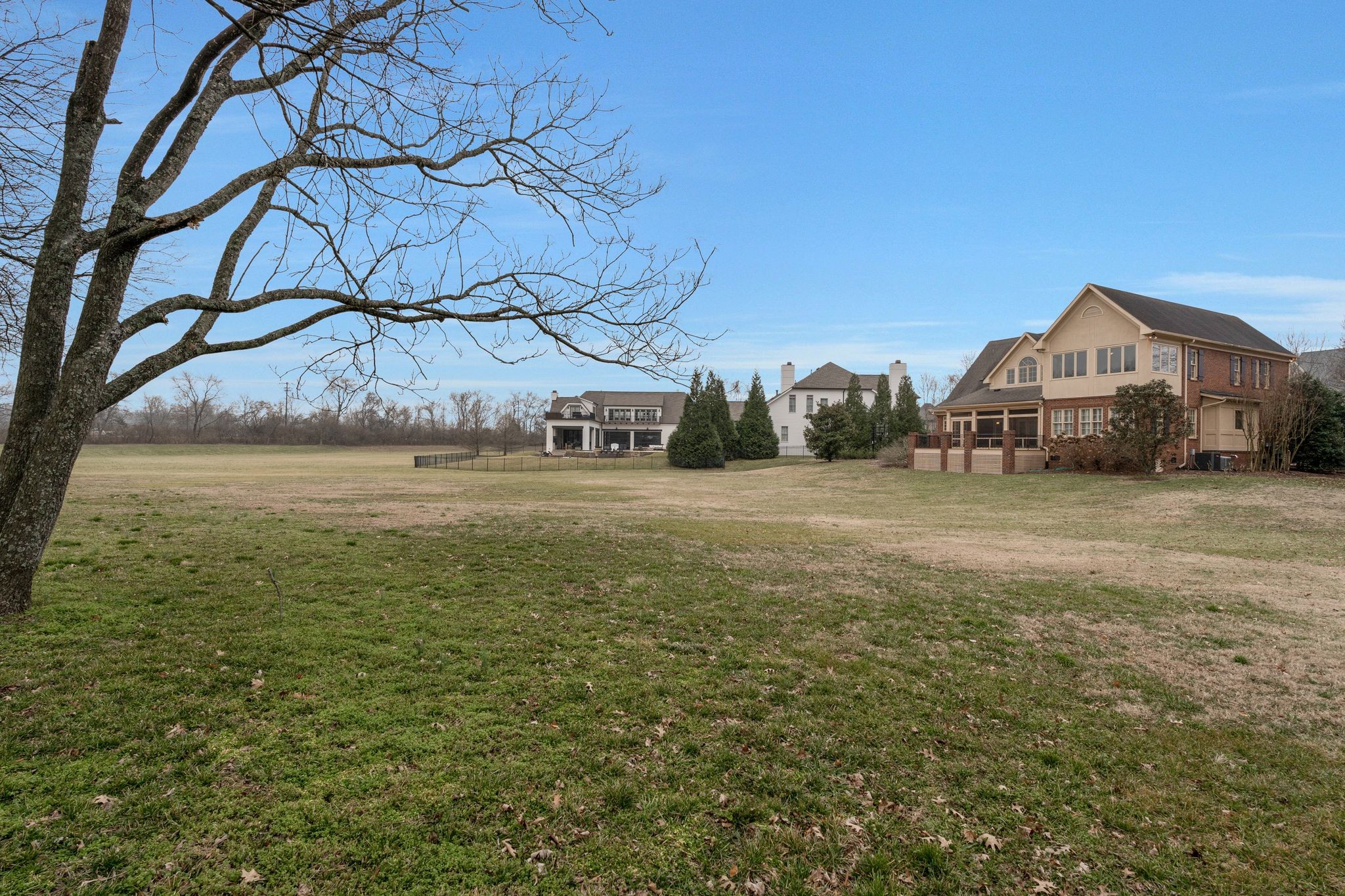 5226 Lysander Ln