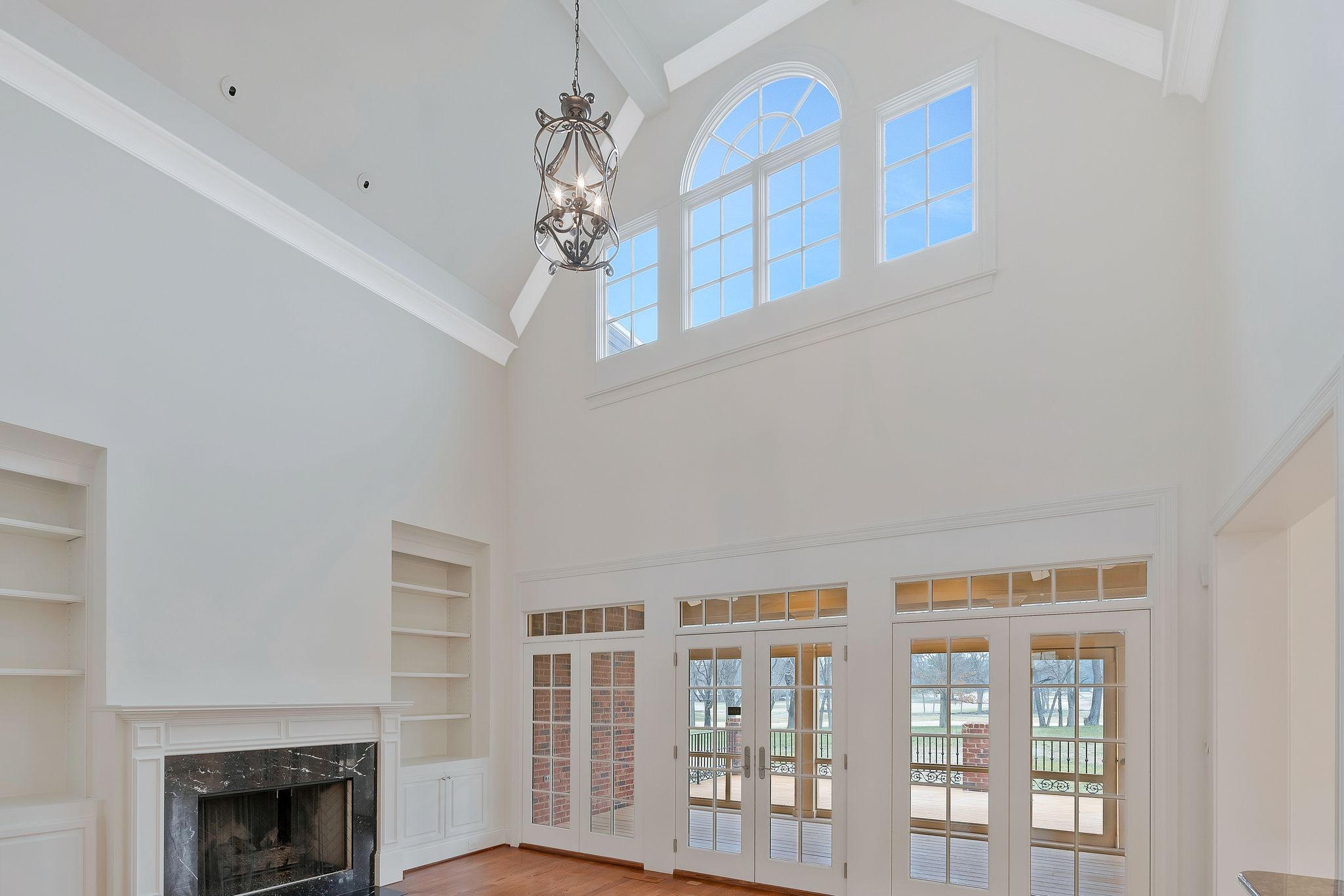 5226 Lysander Ln