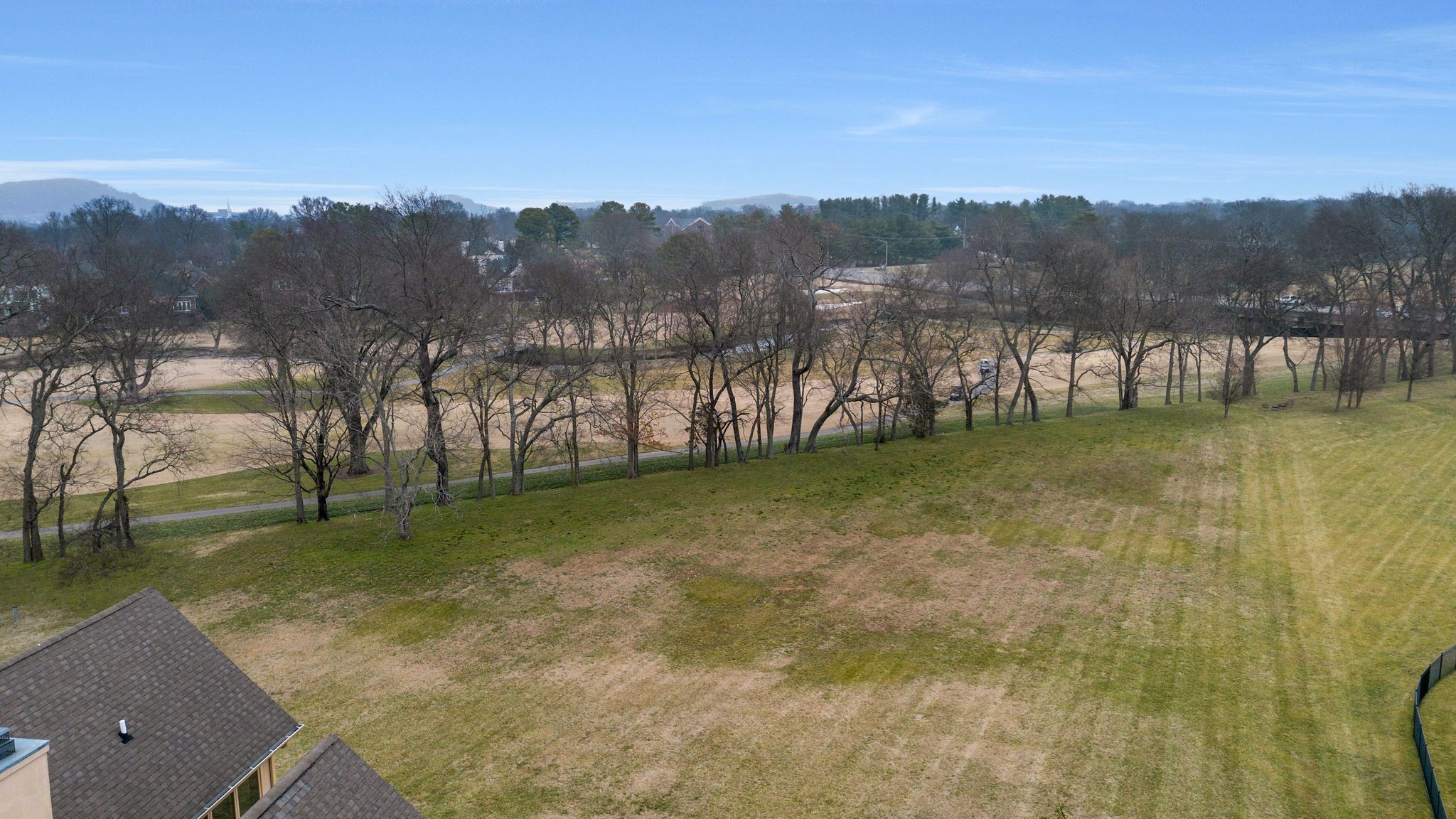 5226 Lysander Ln