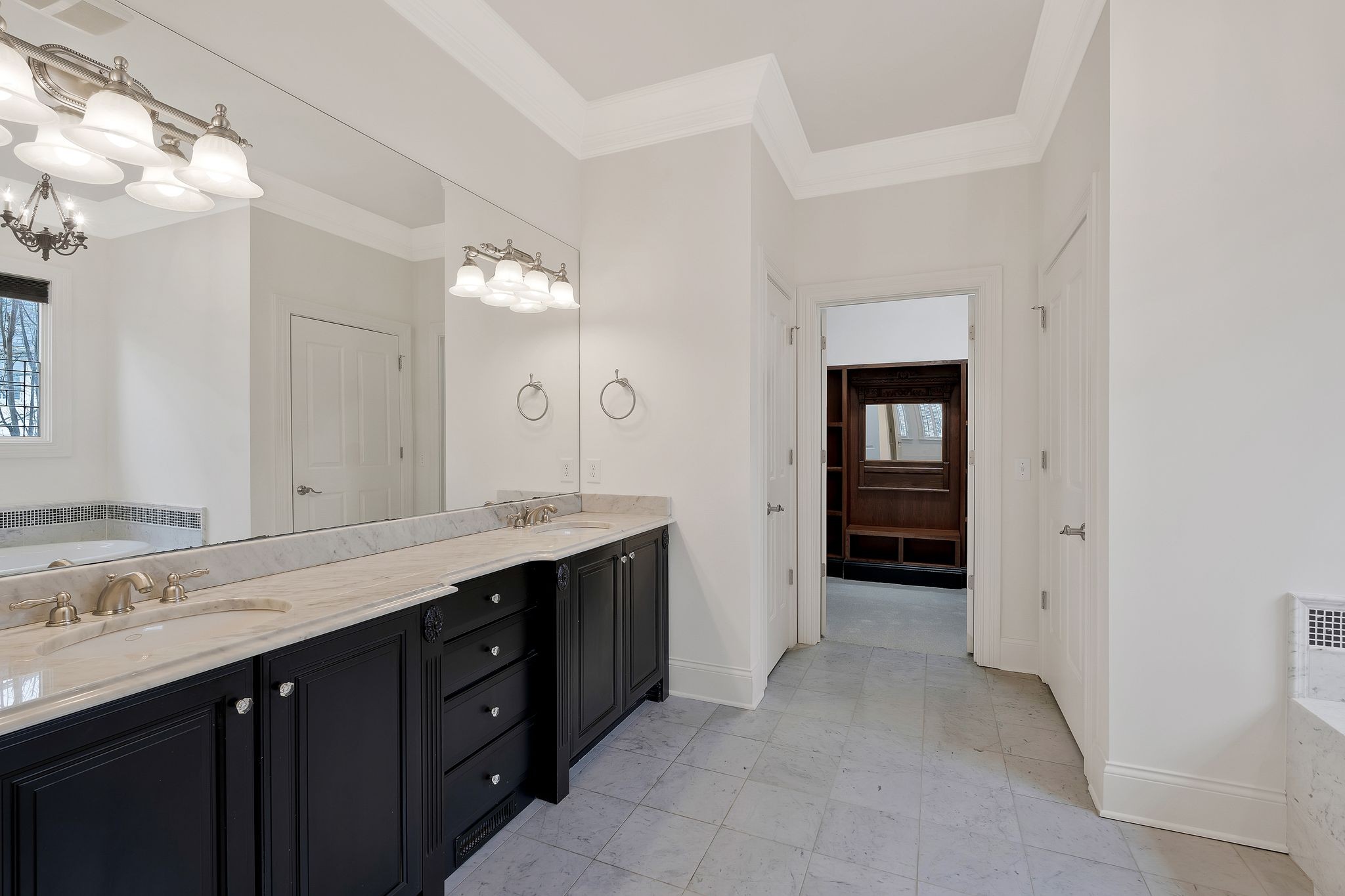 5226 Lysander Ln