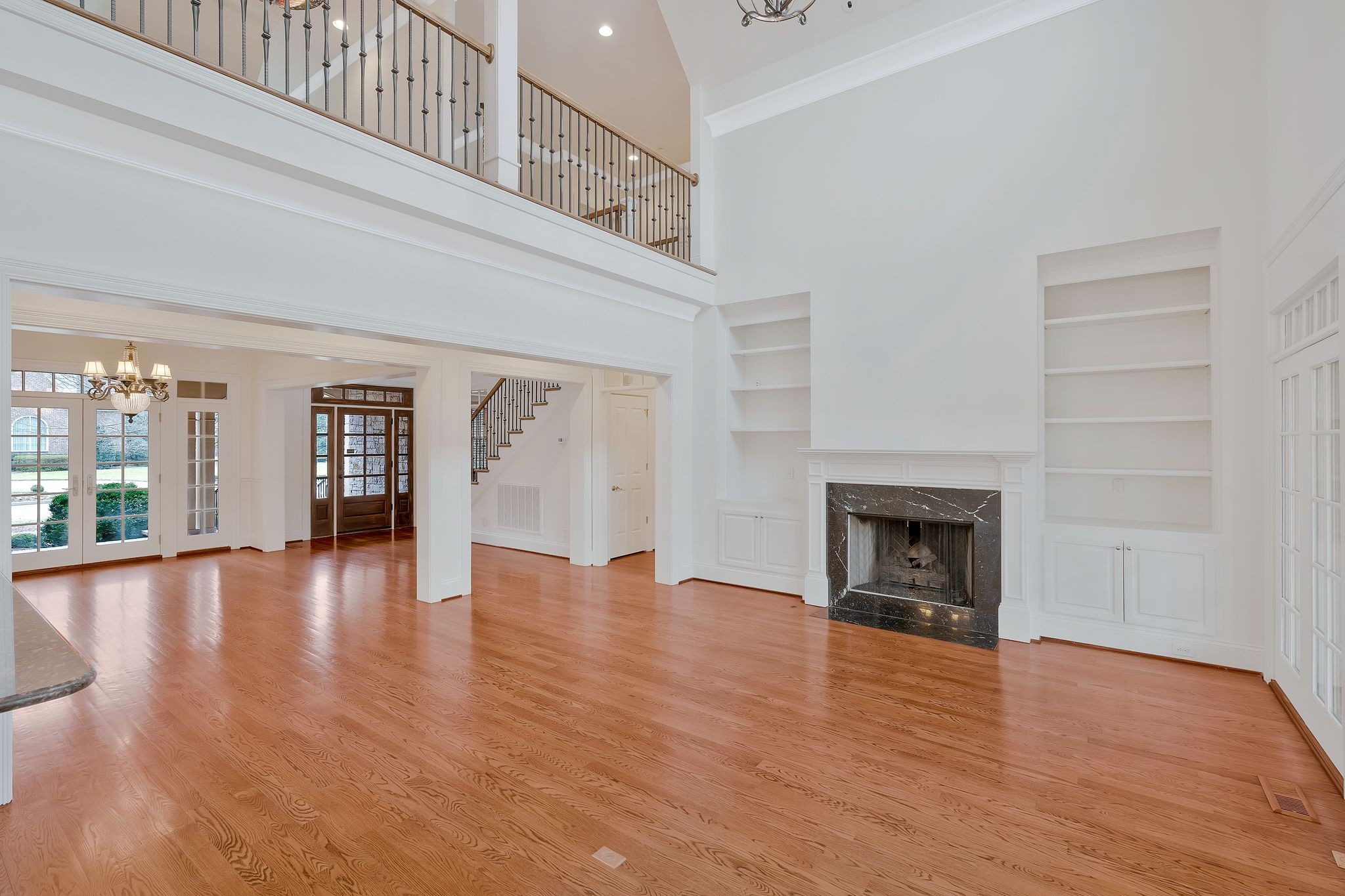 5226 Lysander Ln