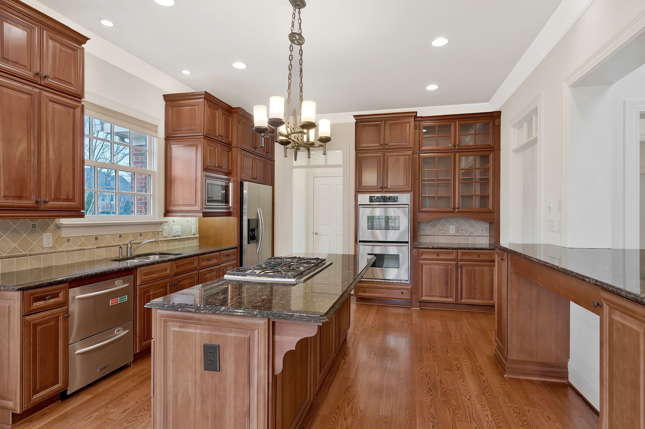 5226 Lysander Ln