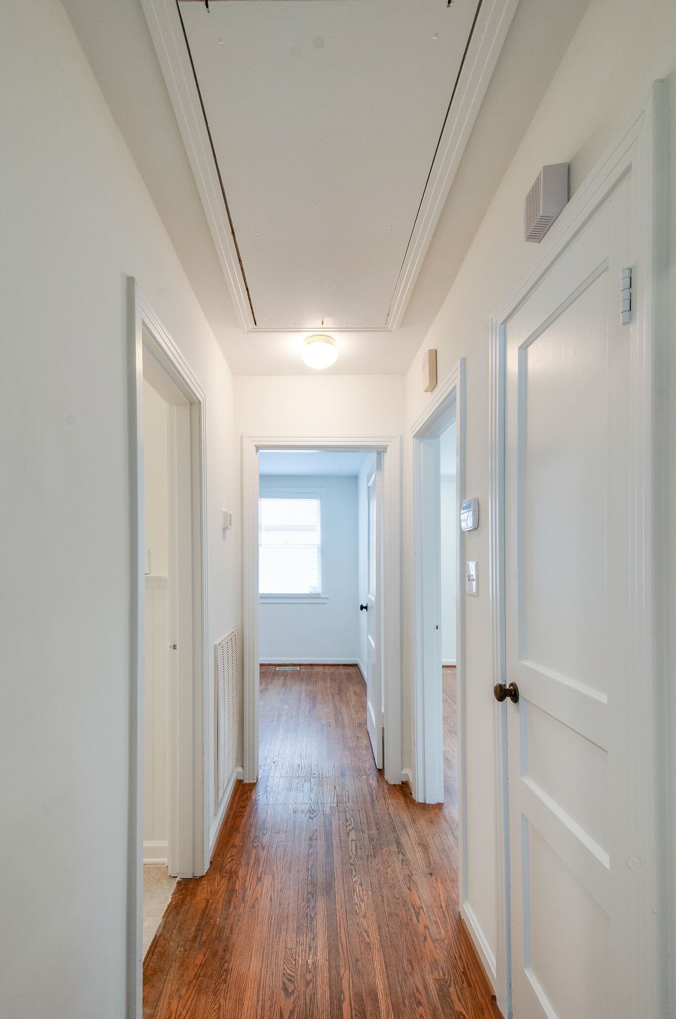 1006 S Douglas Ave