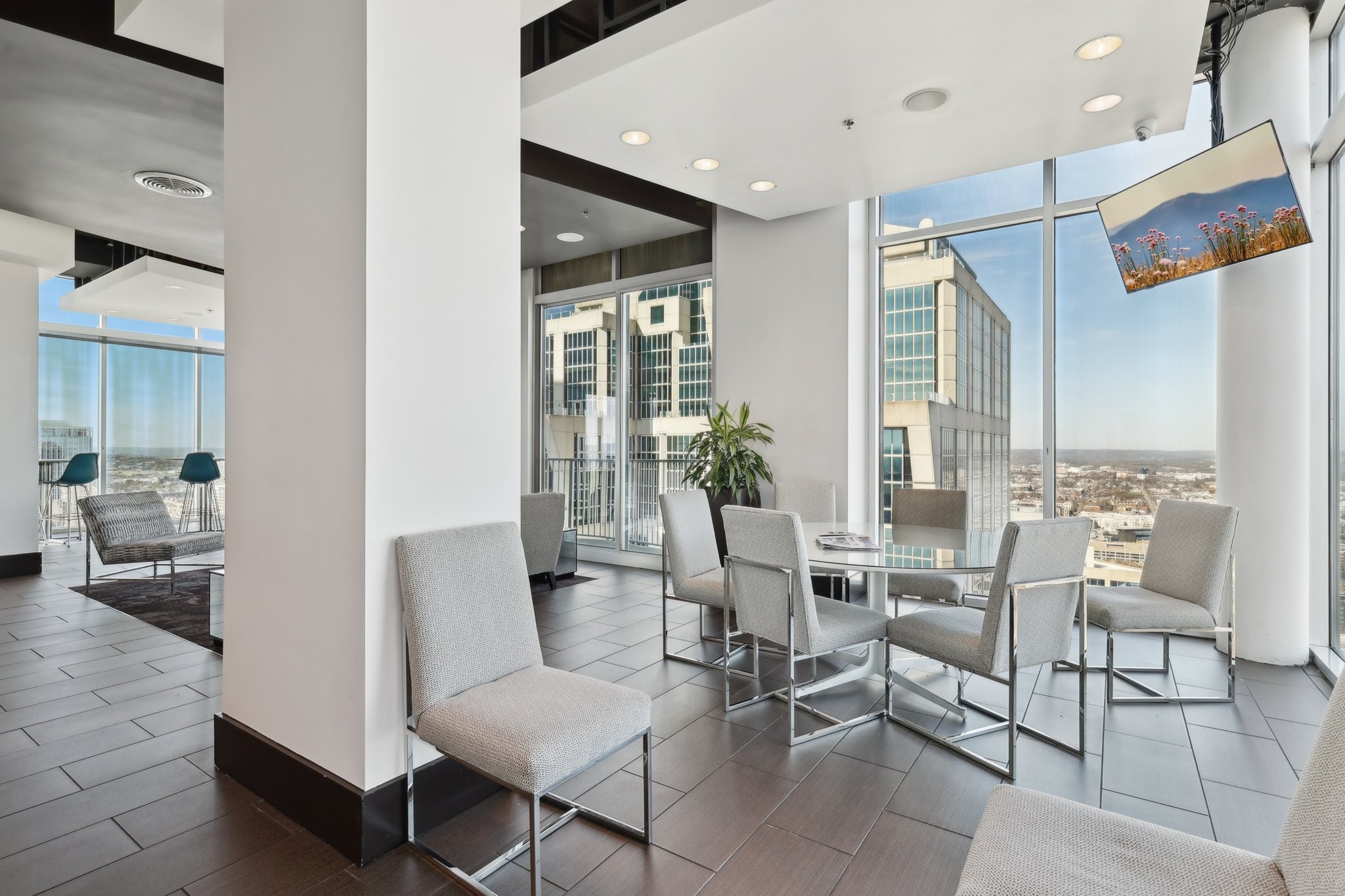 415 Church St Unit: 1104