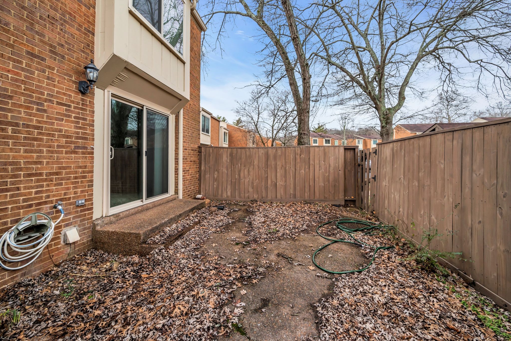 6915 Highland Park Dr