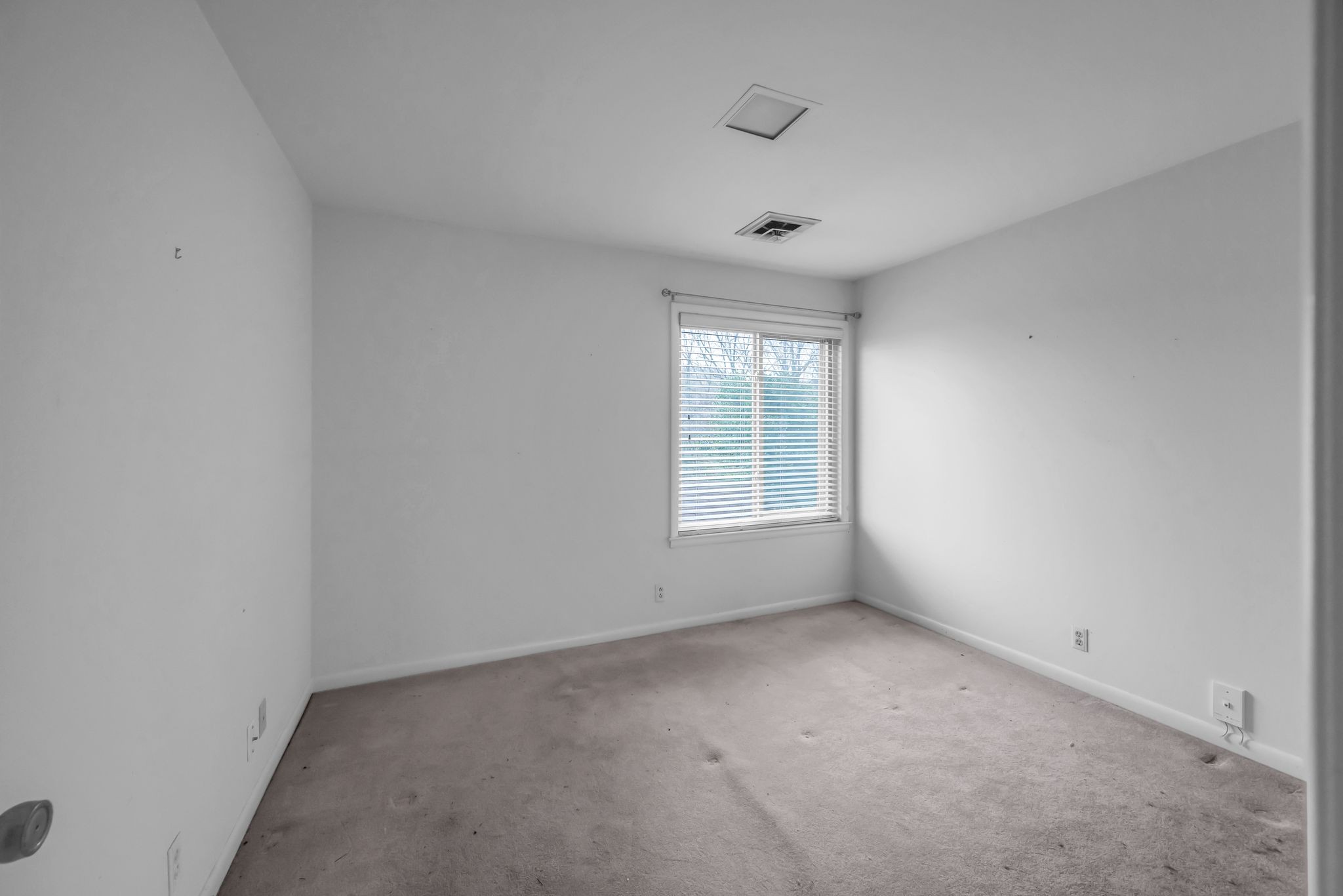 6915 Highland Park Dr