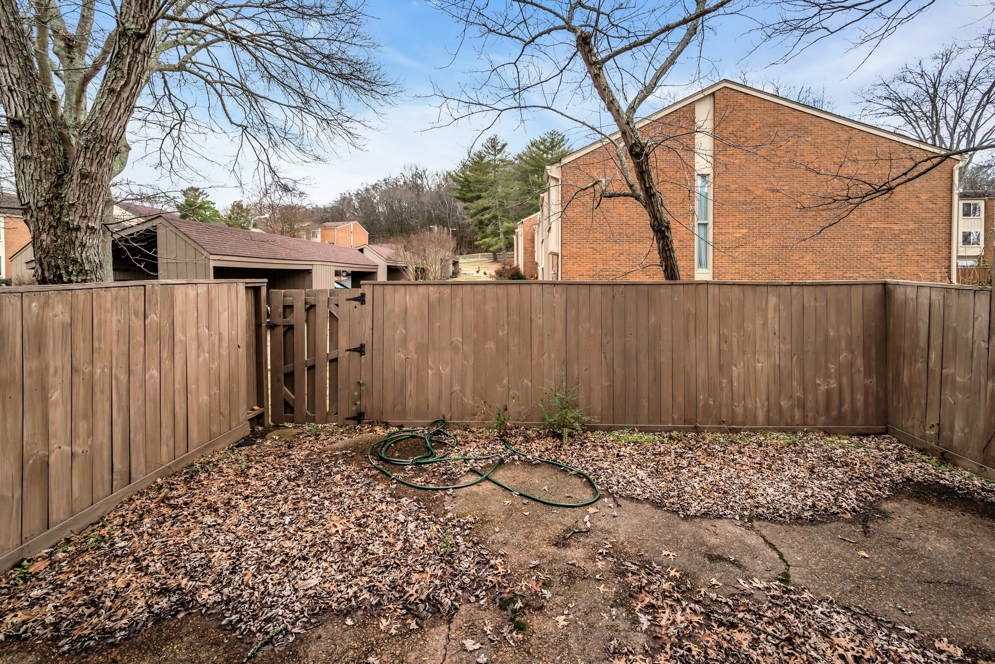 6915 Highland Park Dr