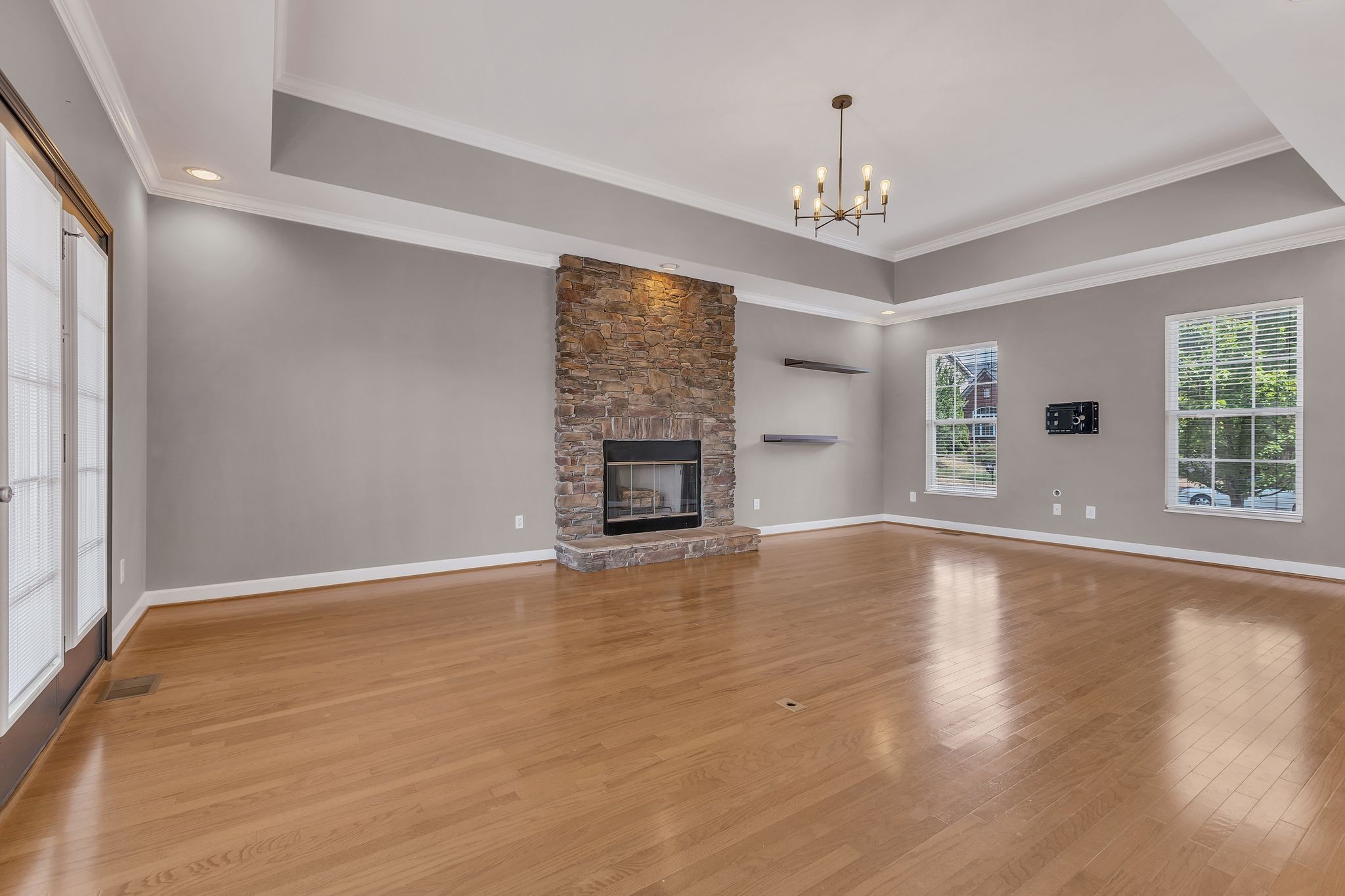 2013 Brewster Dr