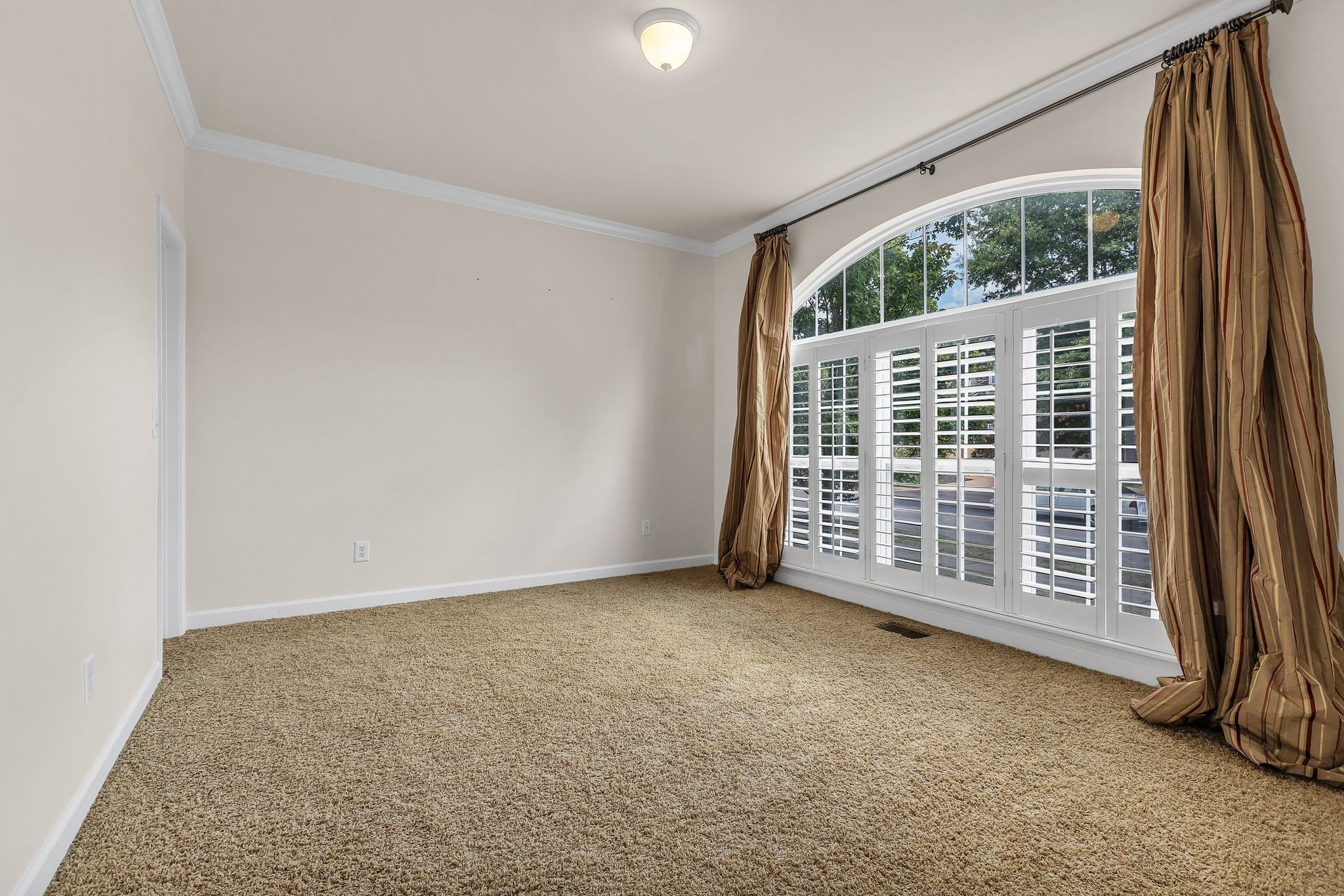 2013 Brewster Dr
