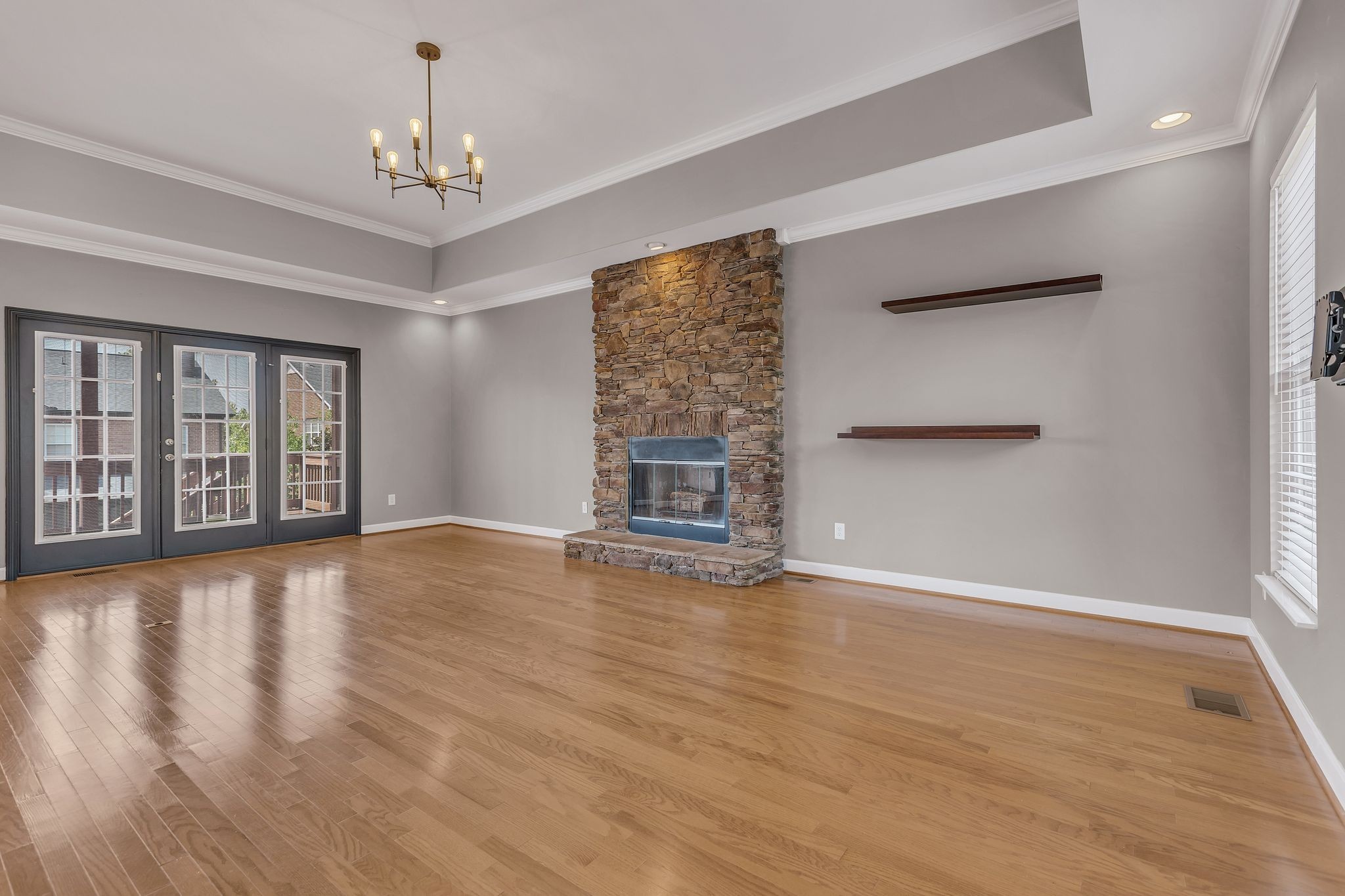 2013 Brewster Dr