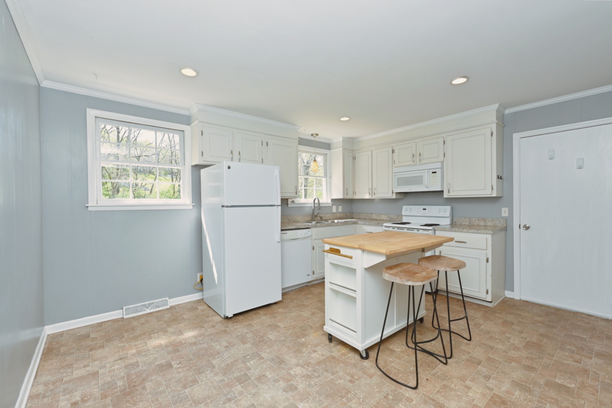 7635 Charlotte Pike Unit: Unit A