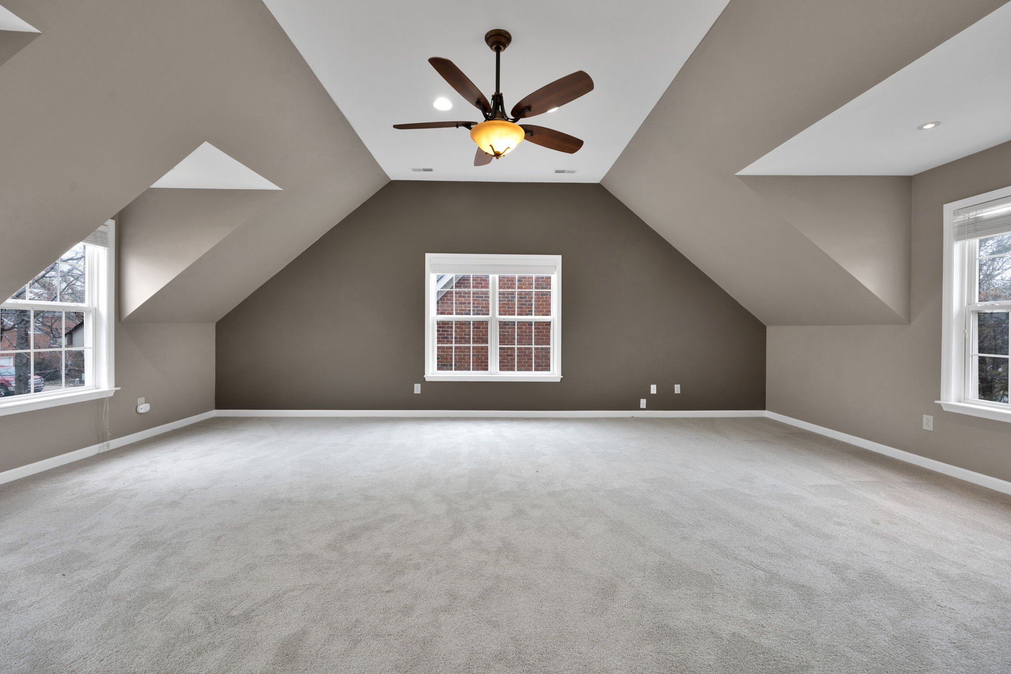 2000 Wimbledon Cir