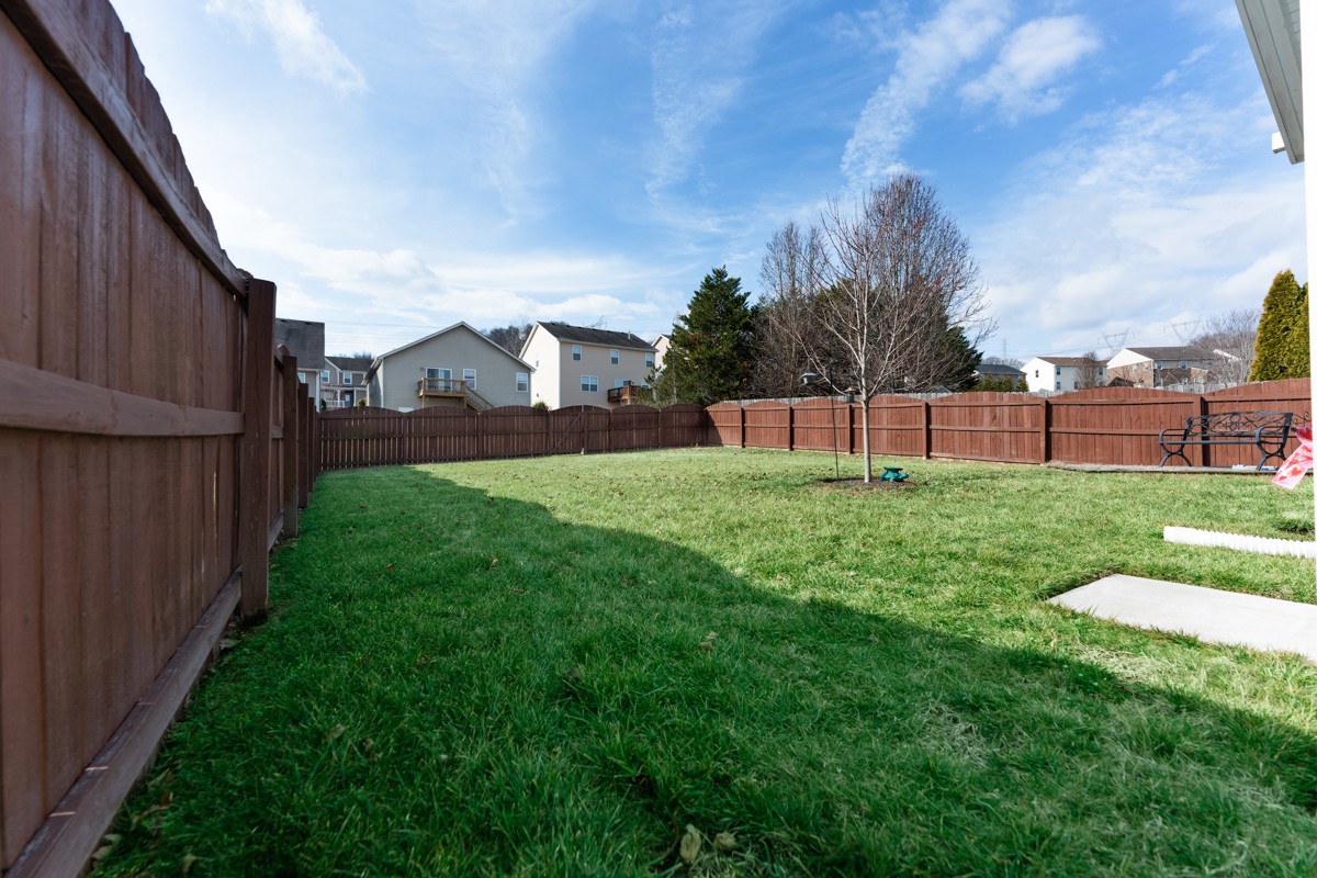 756 Gloucester Ln