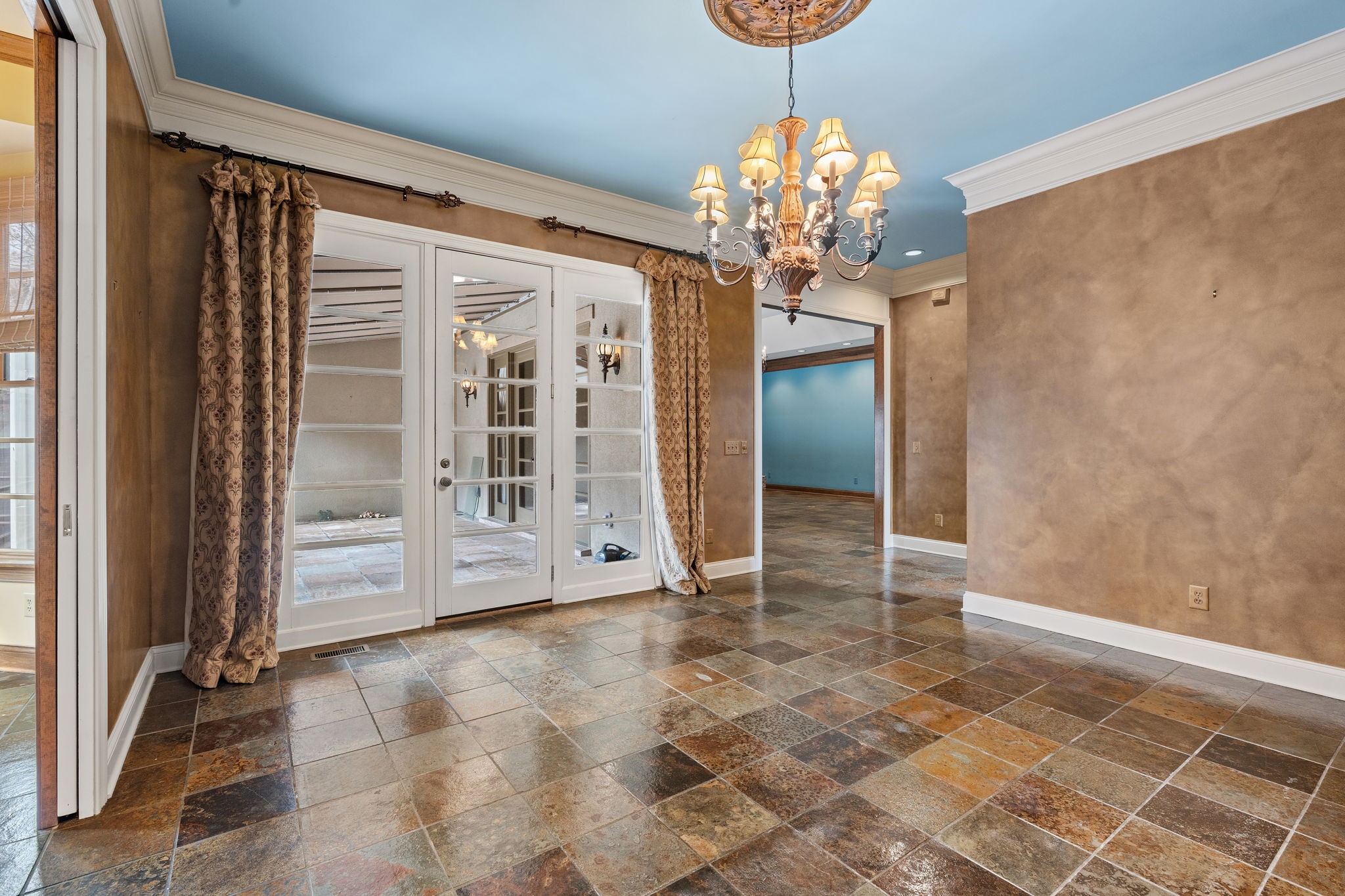 417 Prestwick Ct