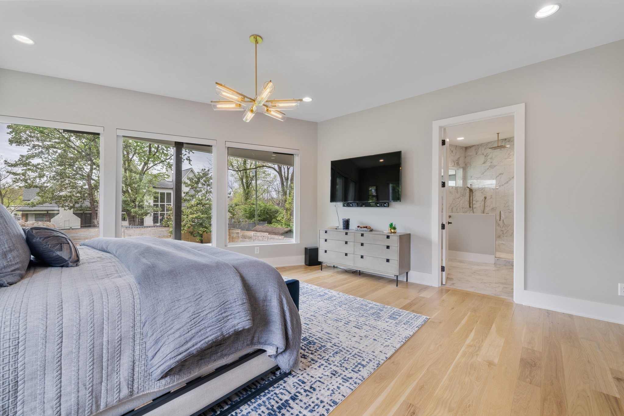 3911 Albert Dr