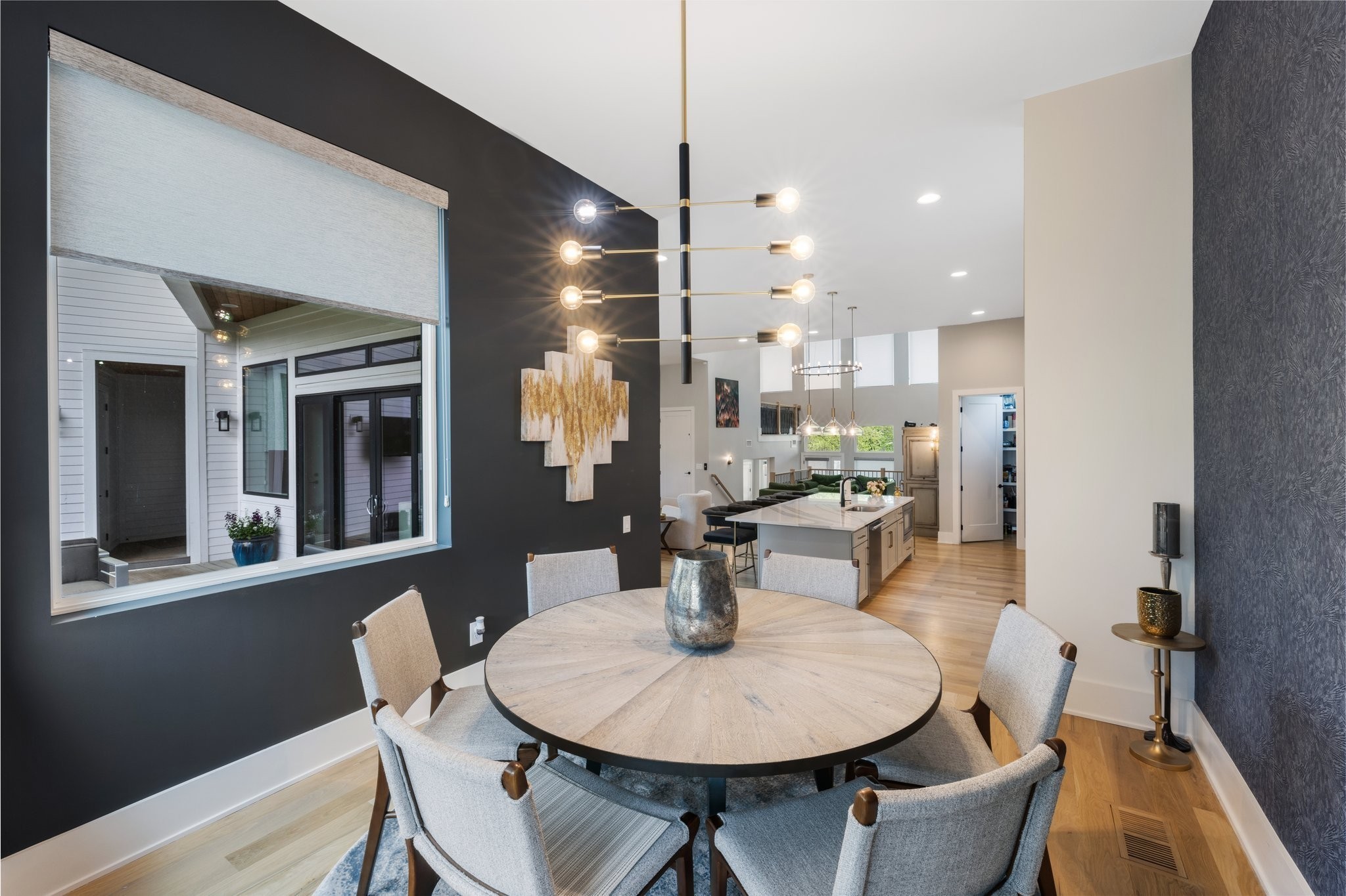 3911 Albert Dr