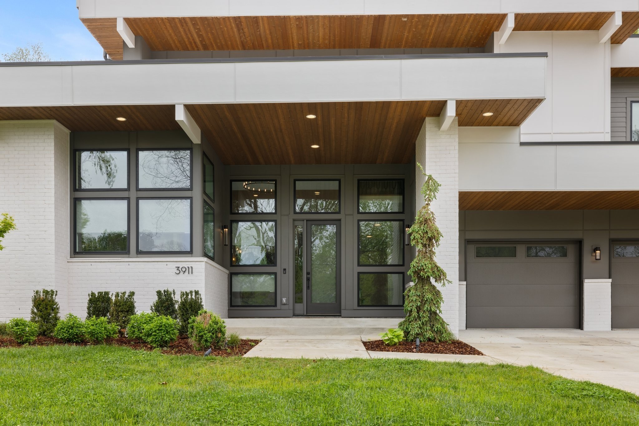 3911 Albert Dr