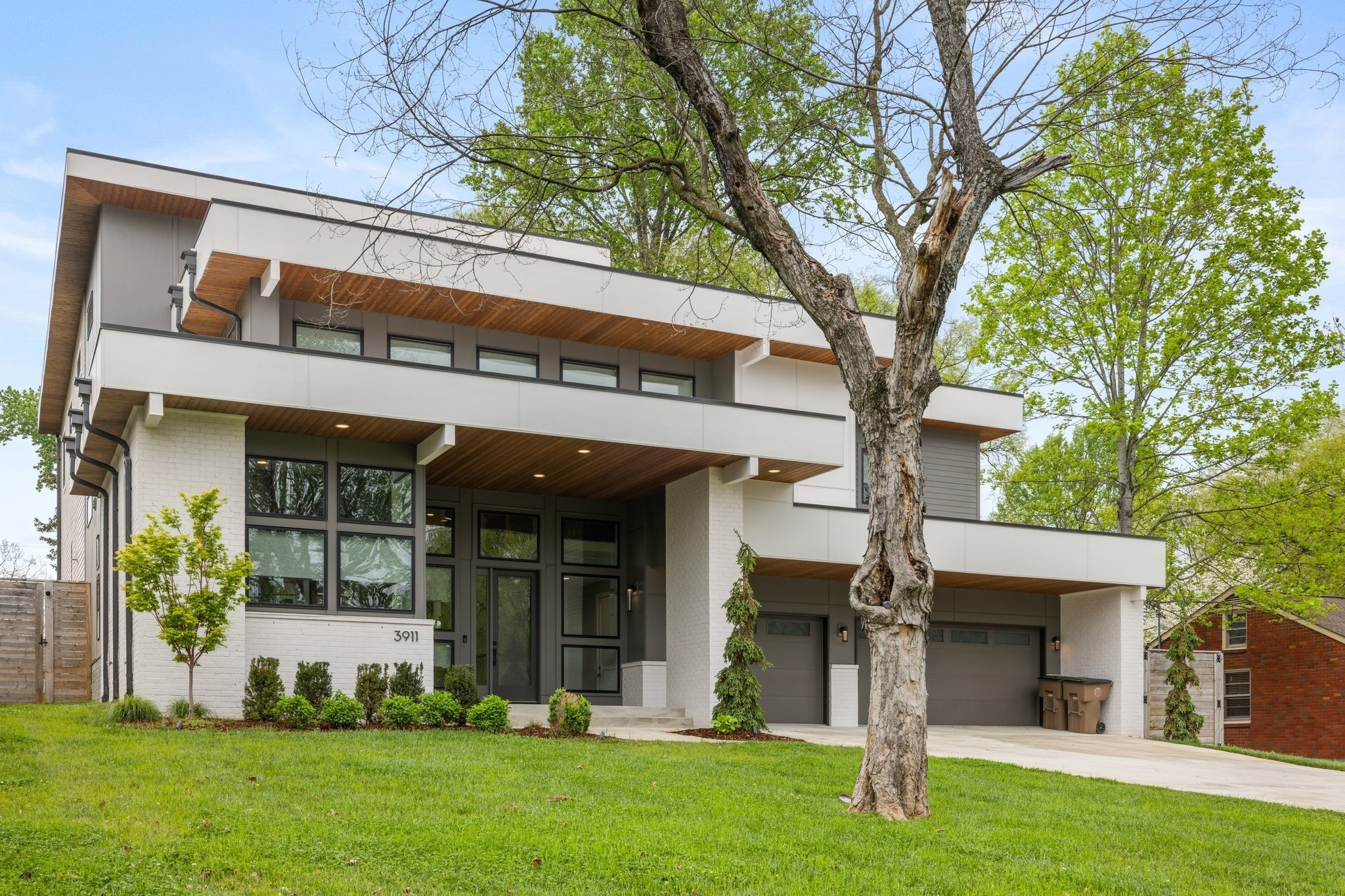 3911 Albert Dr