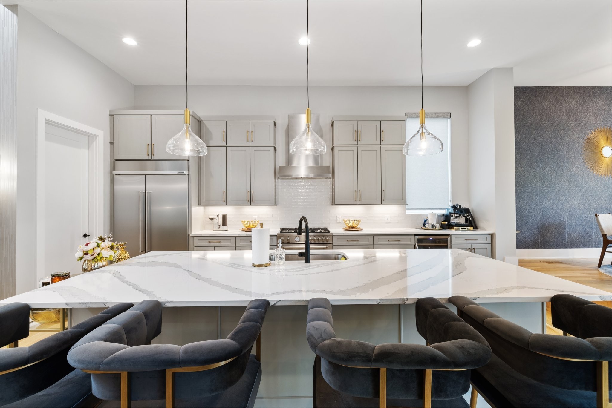 3911 Albert Dr