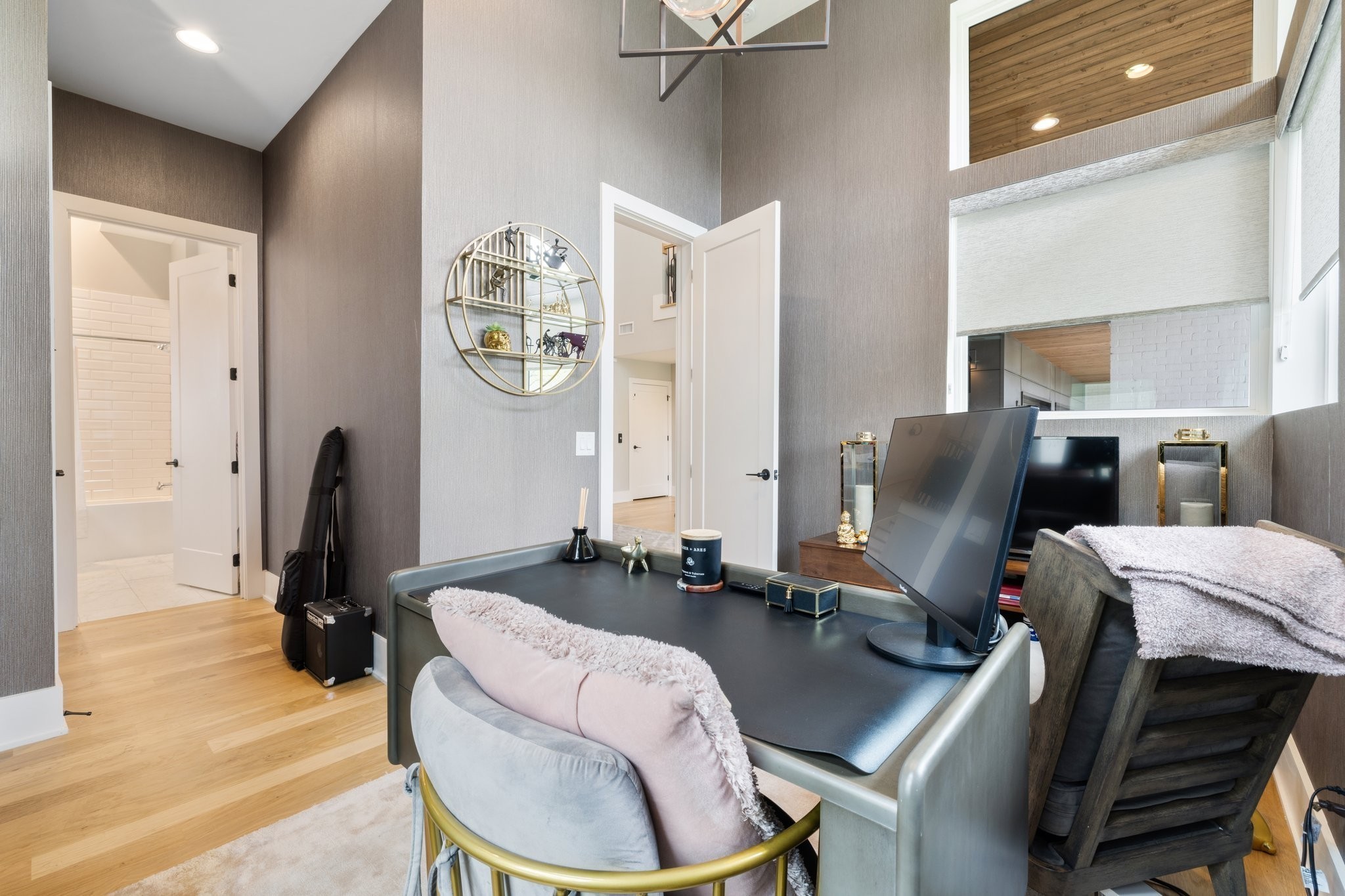 3911 Albert Dr