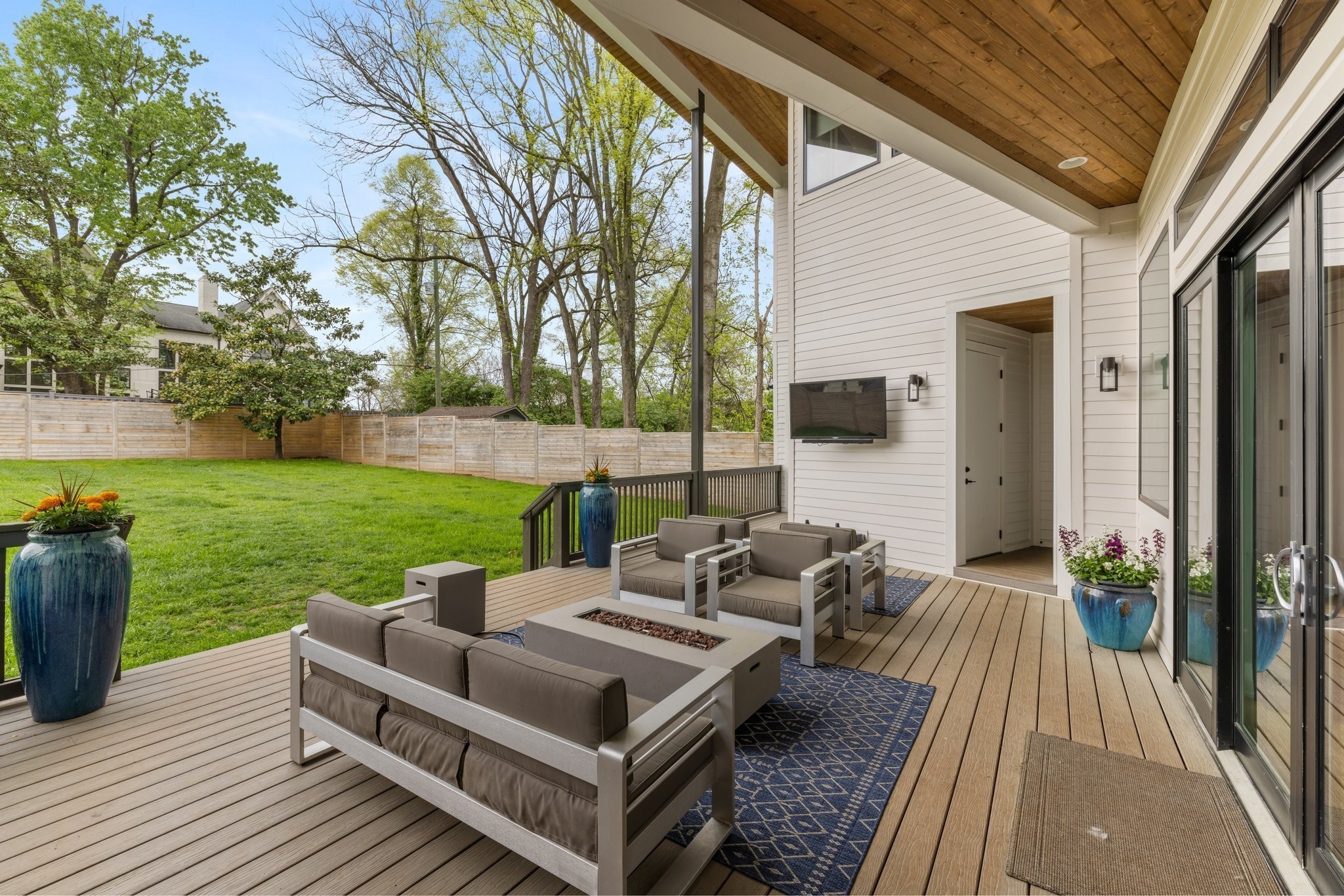 3911 Albert Dr