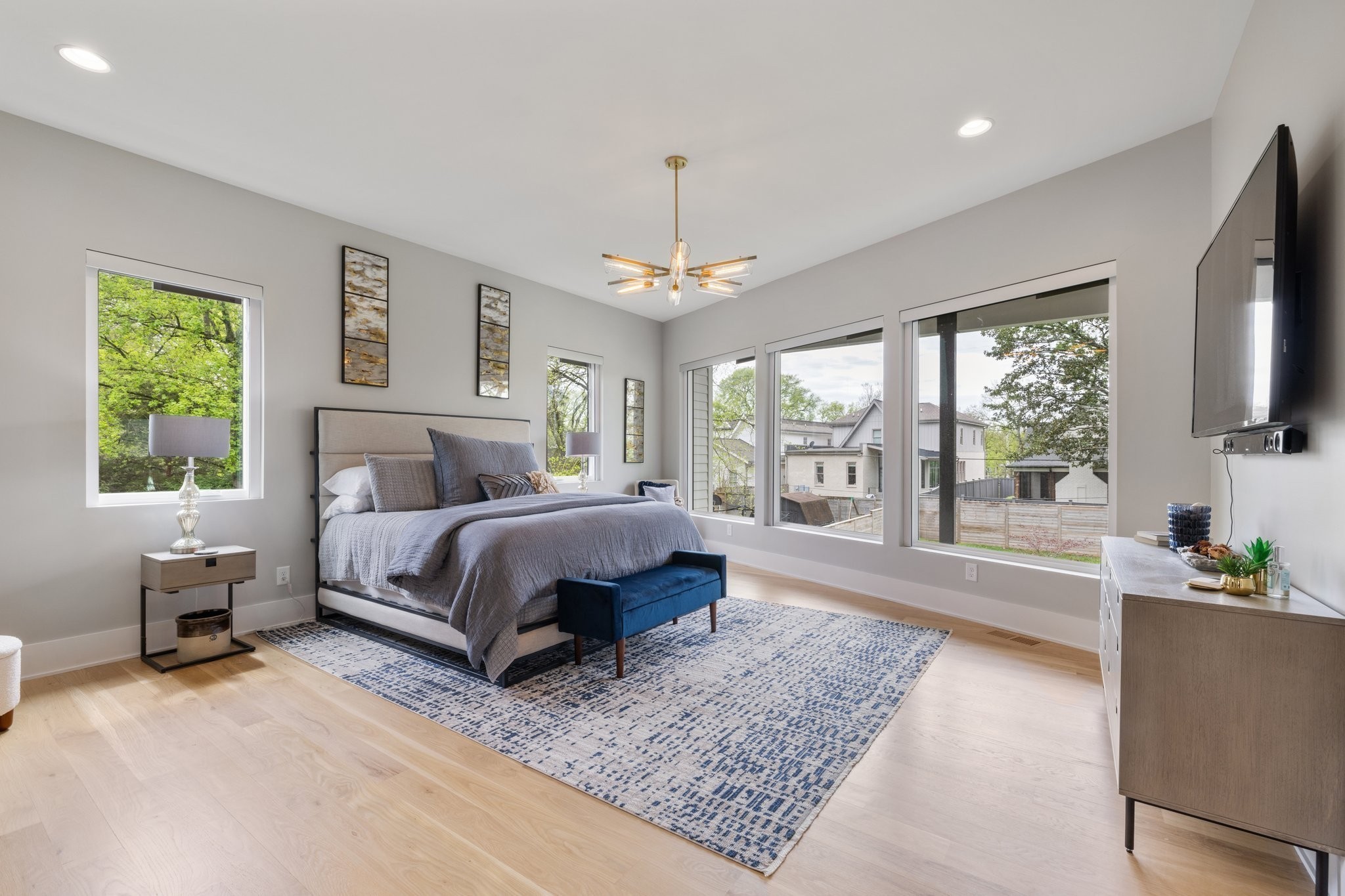 3911 Albert Dr