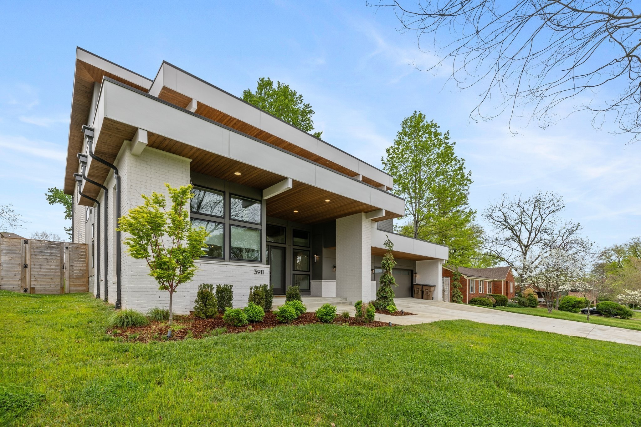 3911 Albert Dr