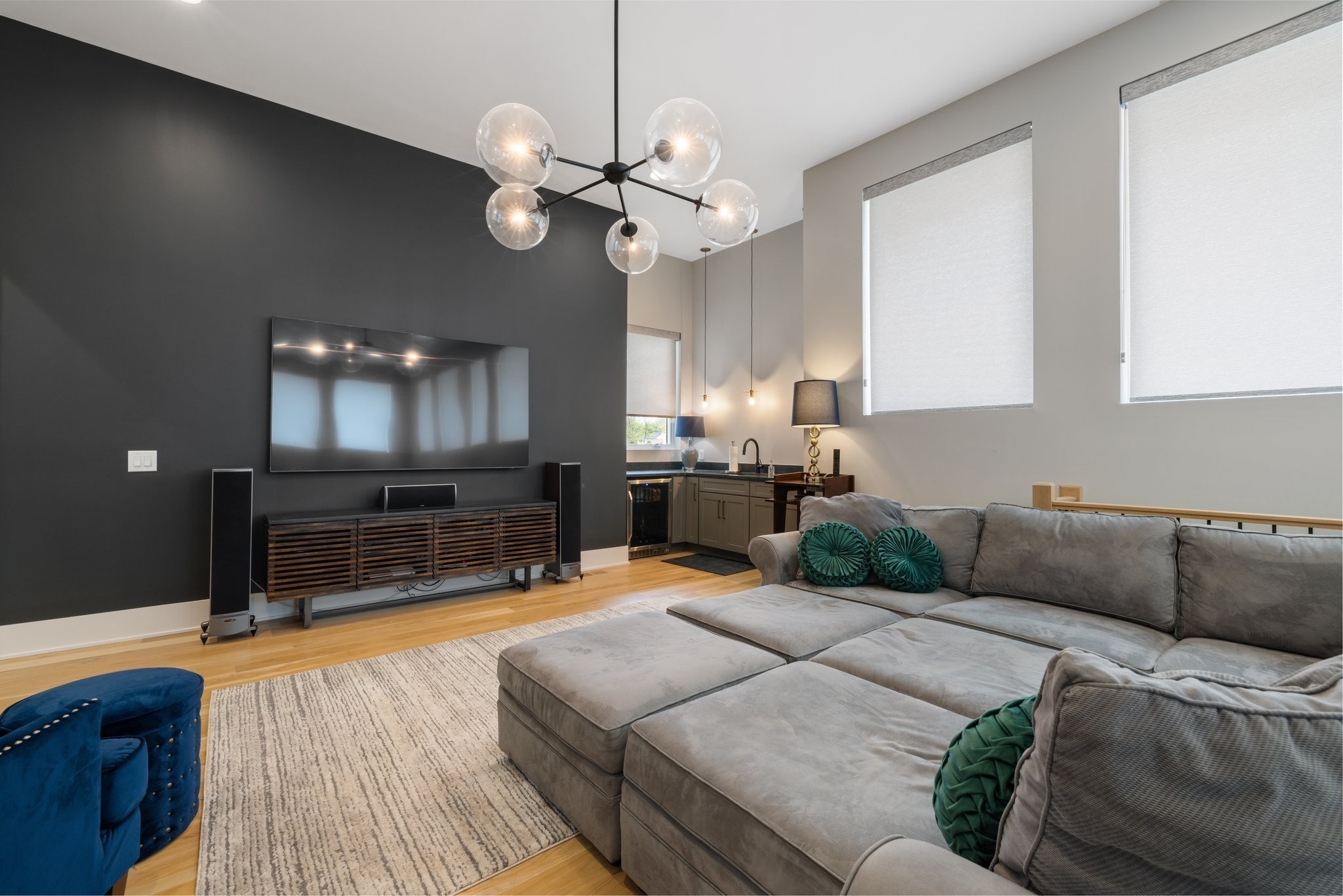 3911 Albert Dr