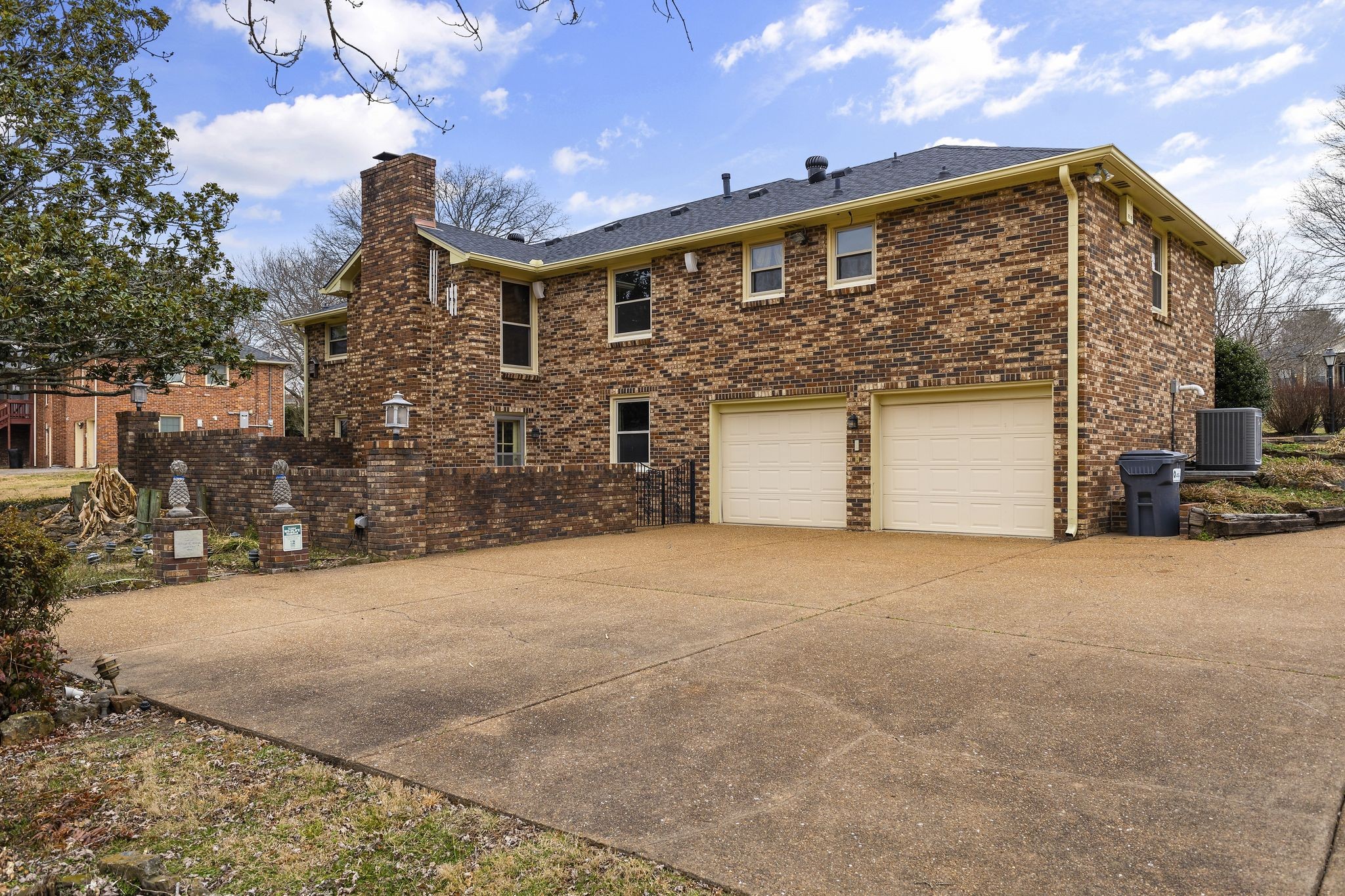 5053 Marc Dr