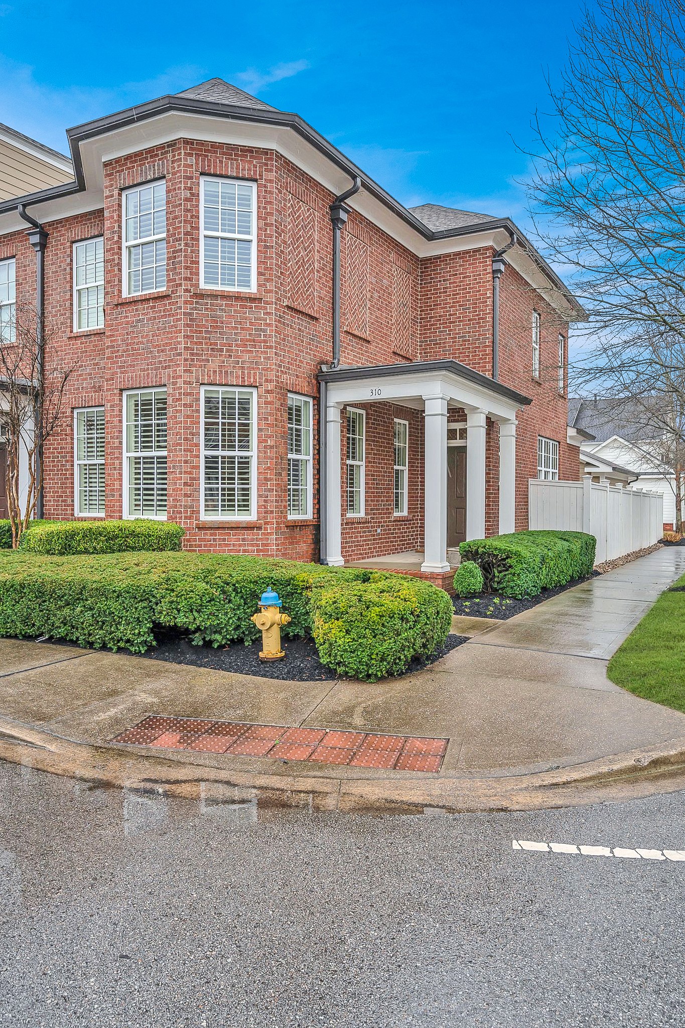 310 Byron Way
