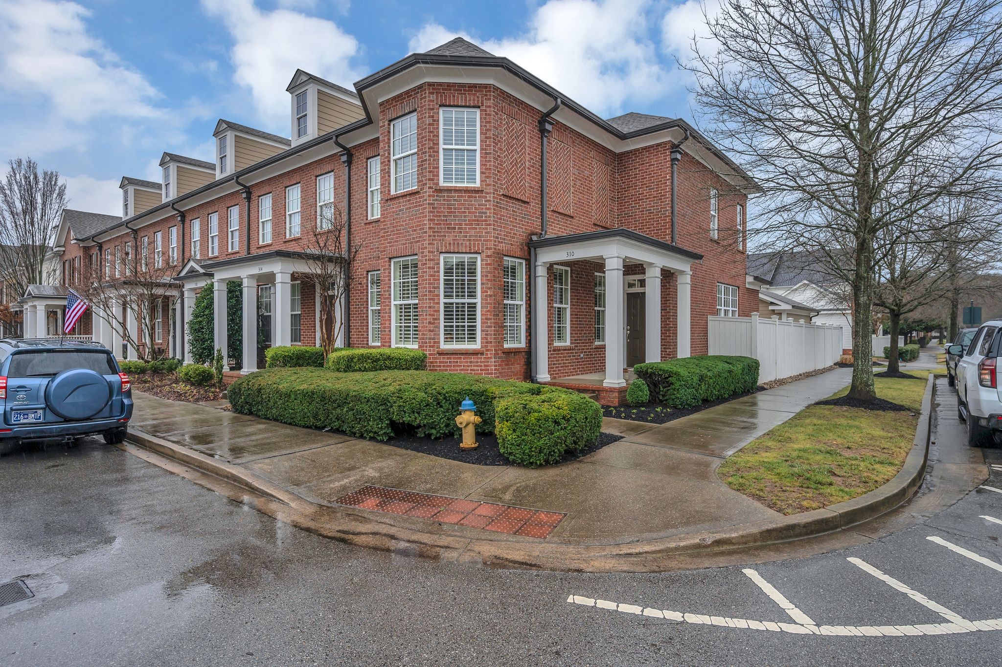 310 Byron Way