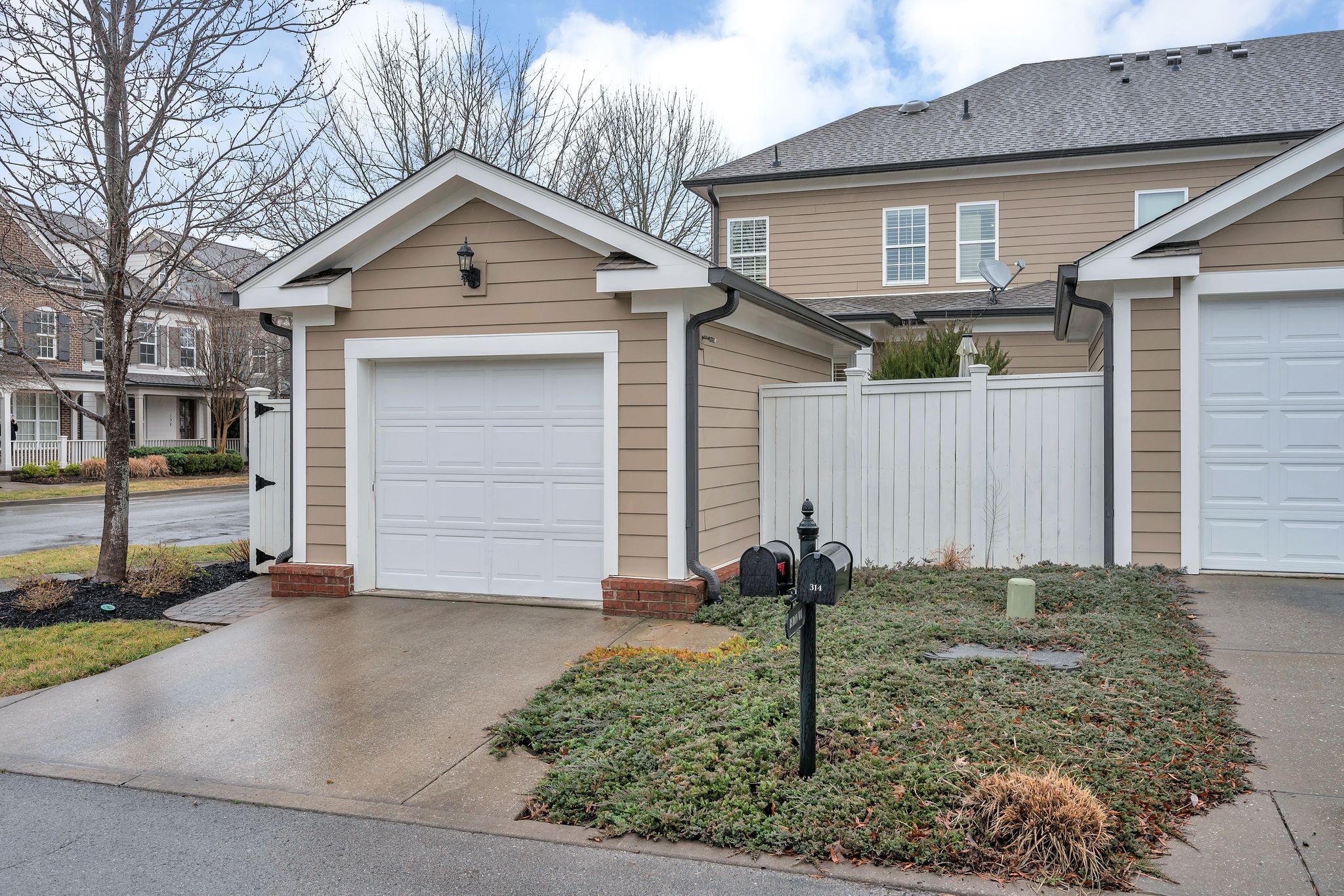 310 Byron Way