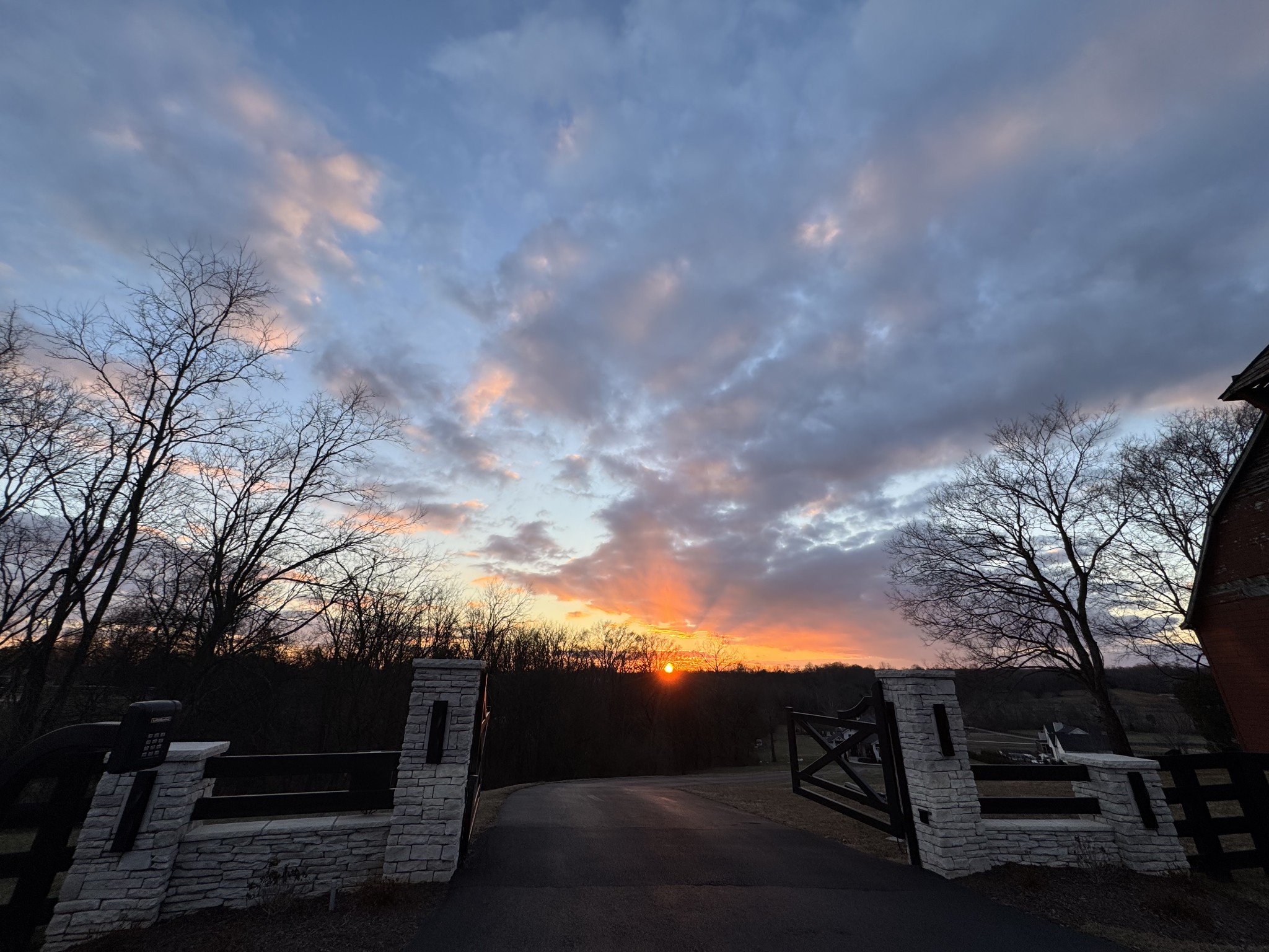 2280 Lewisburg Pike