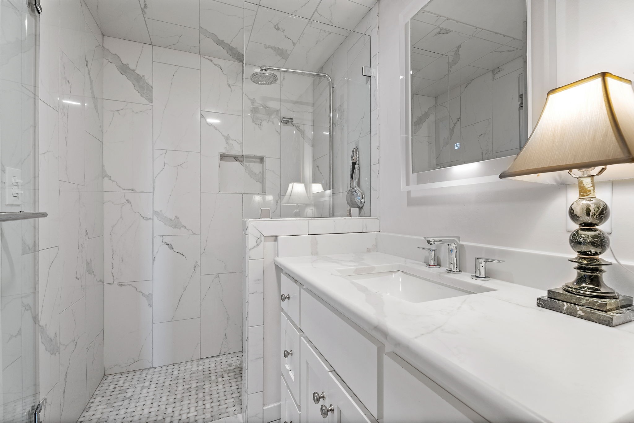 4215 Harding Pike Unit: 609