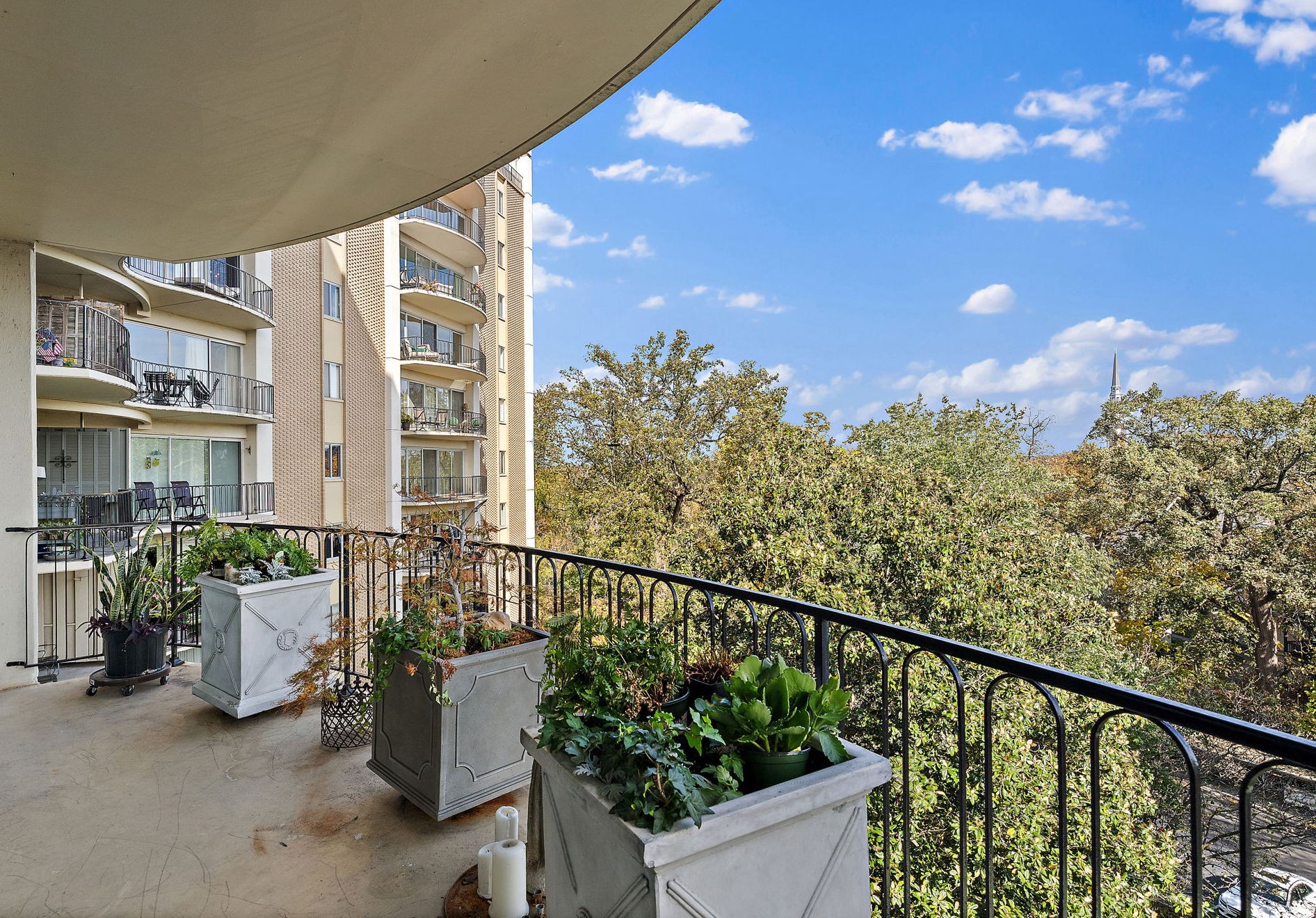 4215 Harding Pike Unit: 609