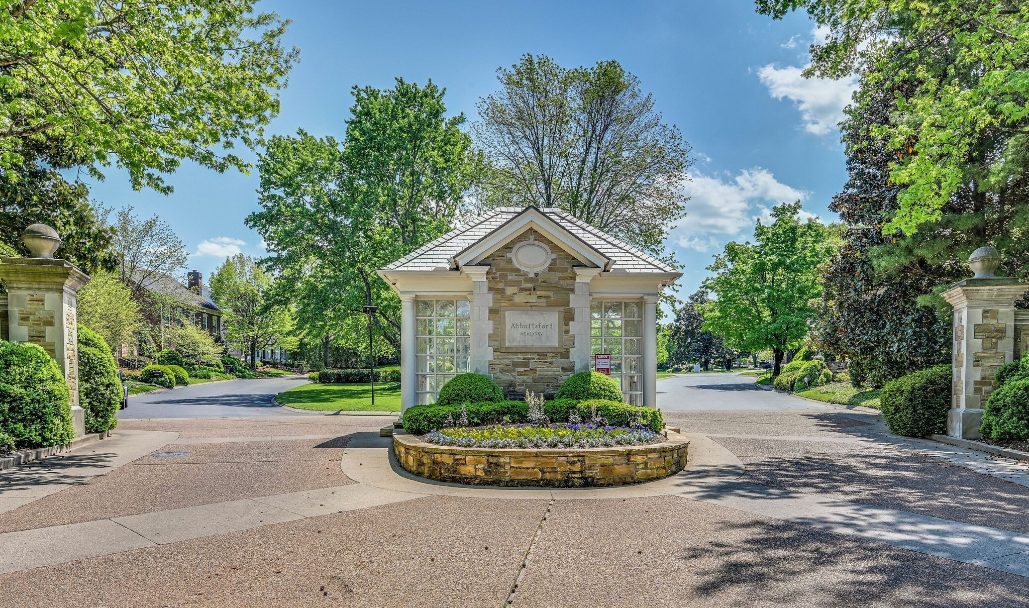 709 Overton Park