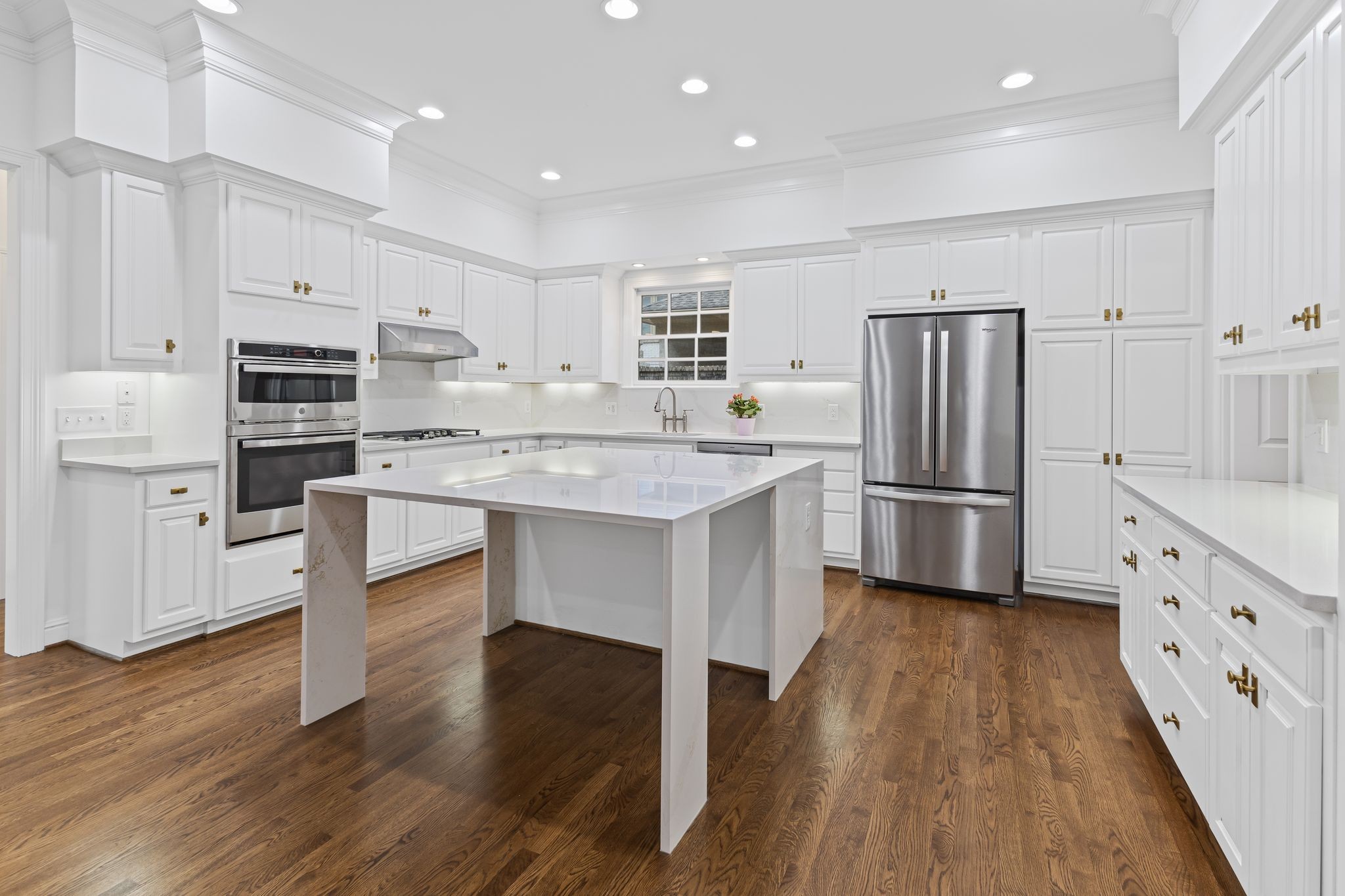 709 Overton Park