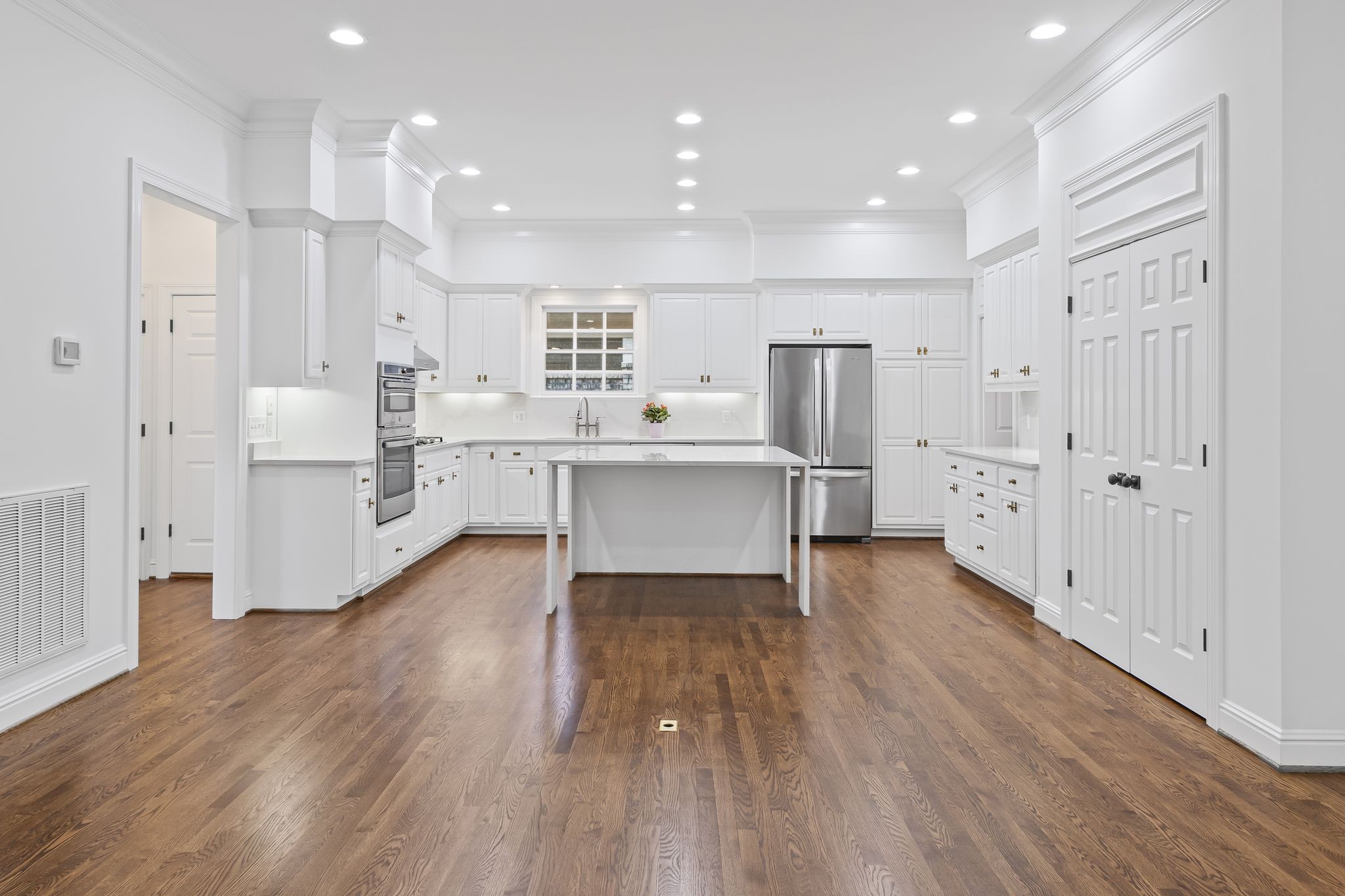 709 Overton Park