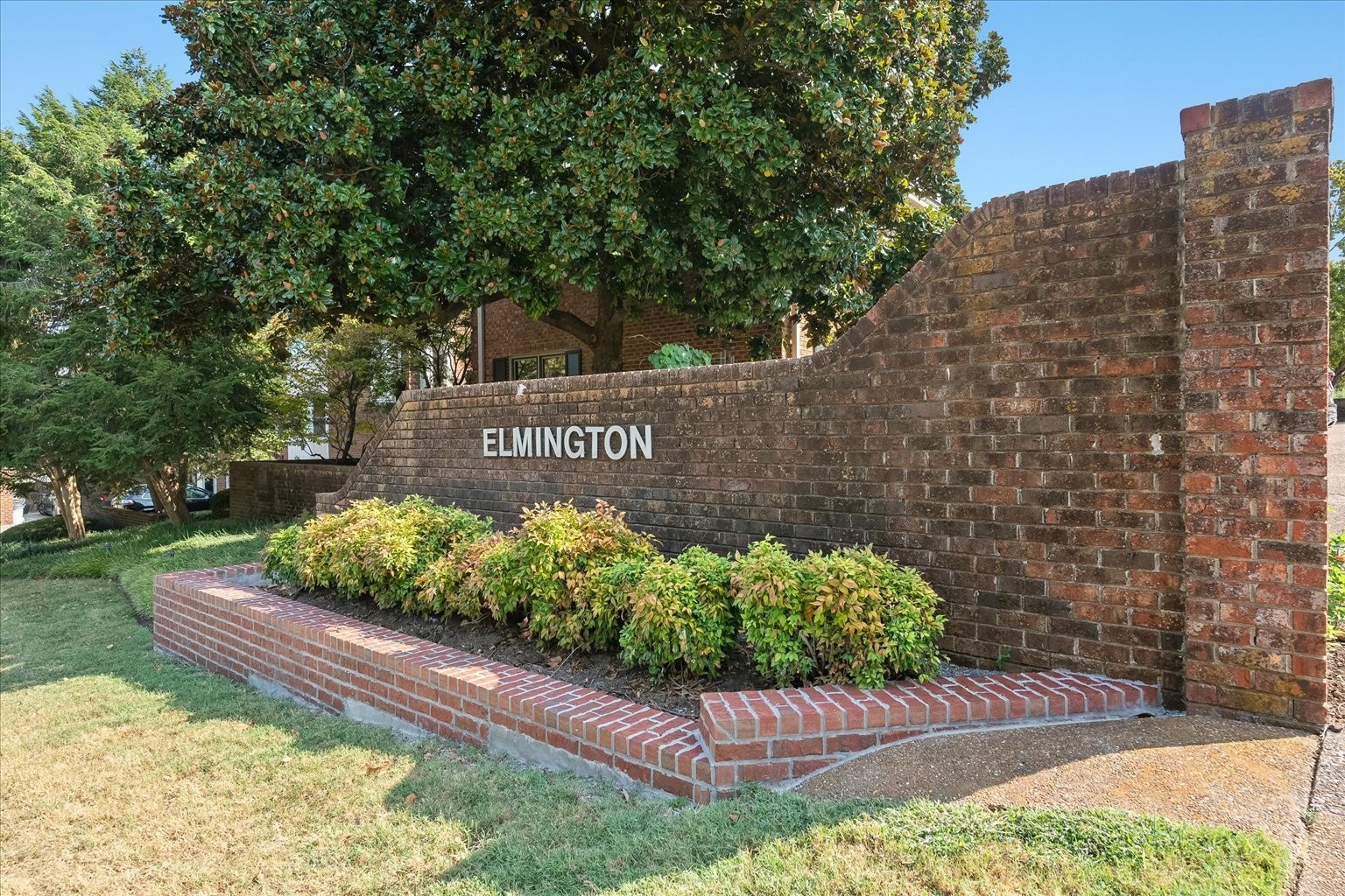 346 Elmington Ave