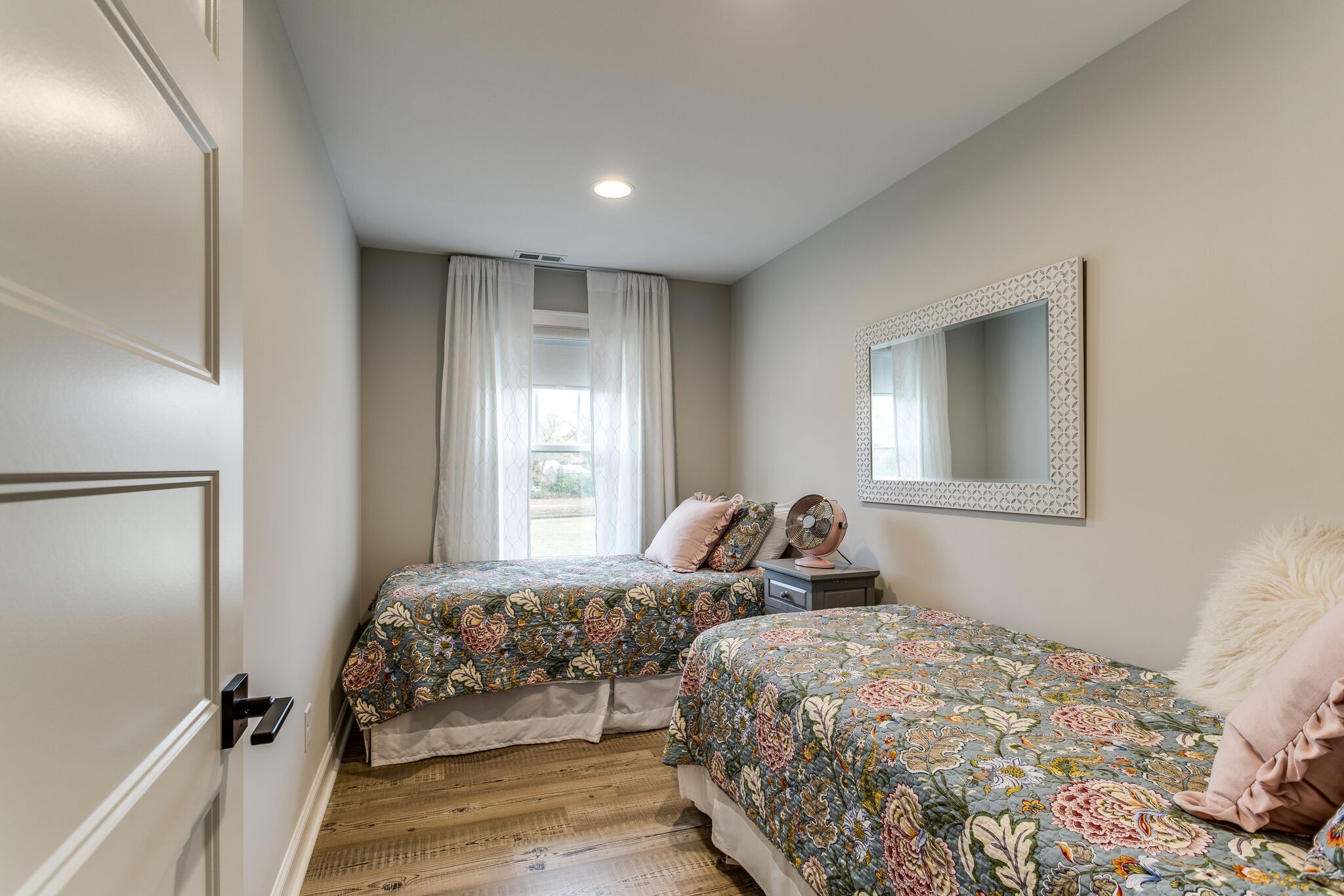 181 WHY WORRY Lane