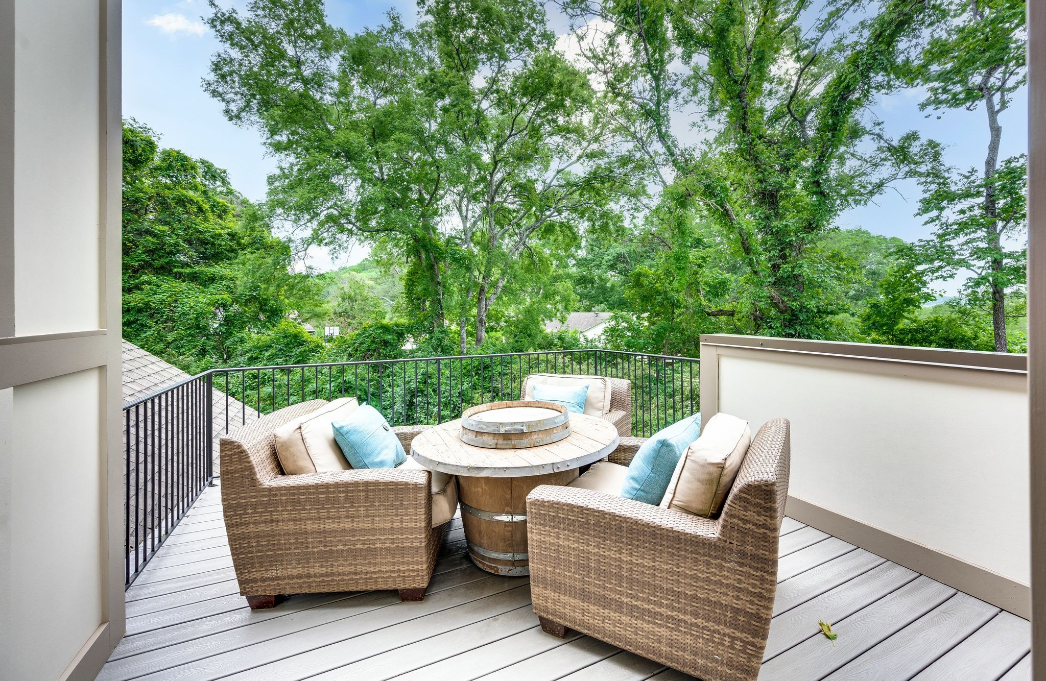 1606 Windy Ridge Dr