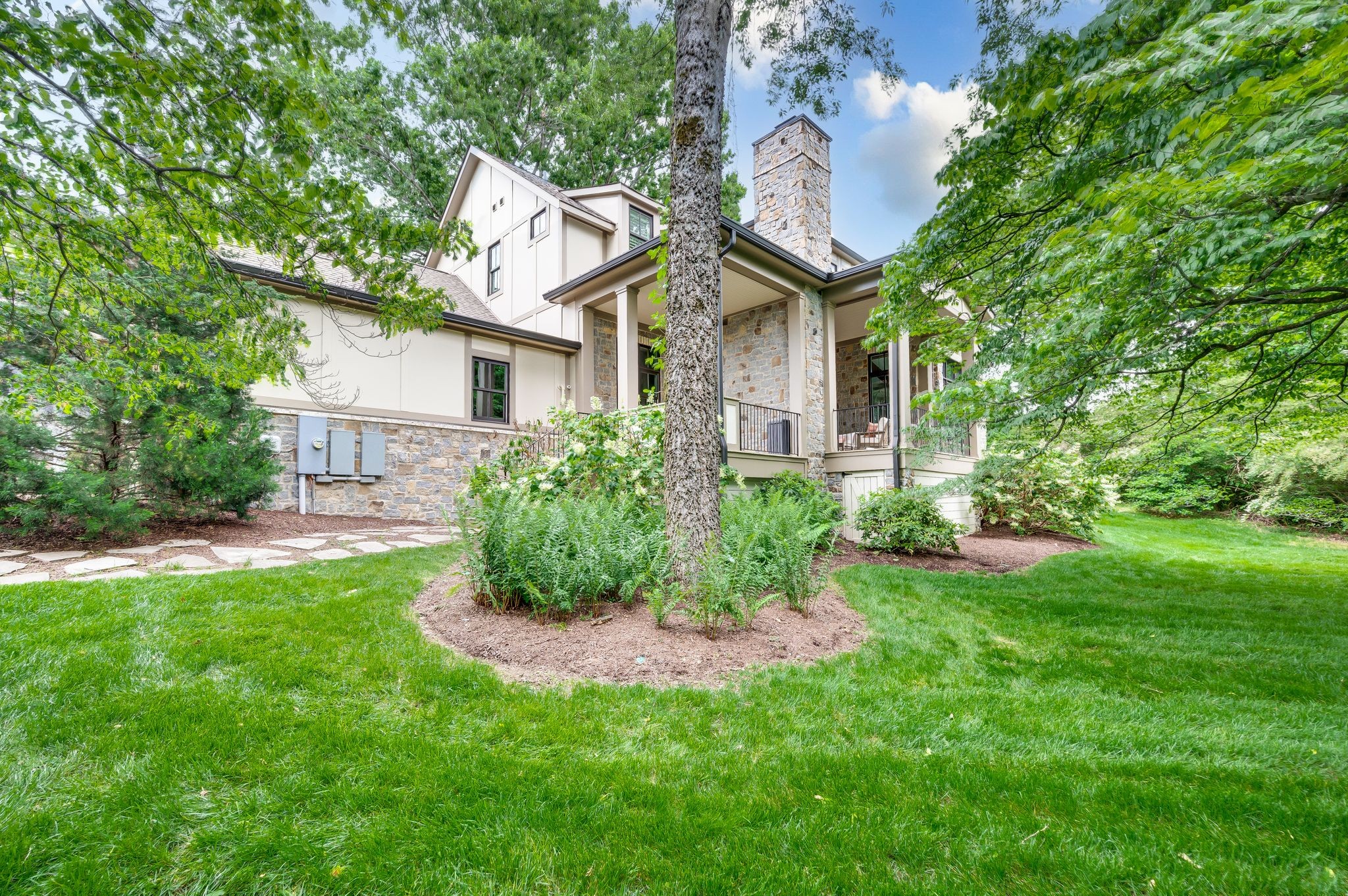 1606 Windy Ridge Dr