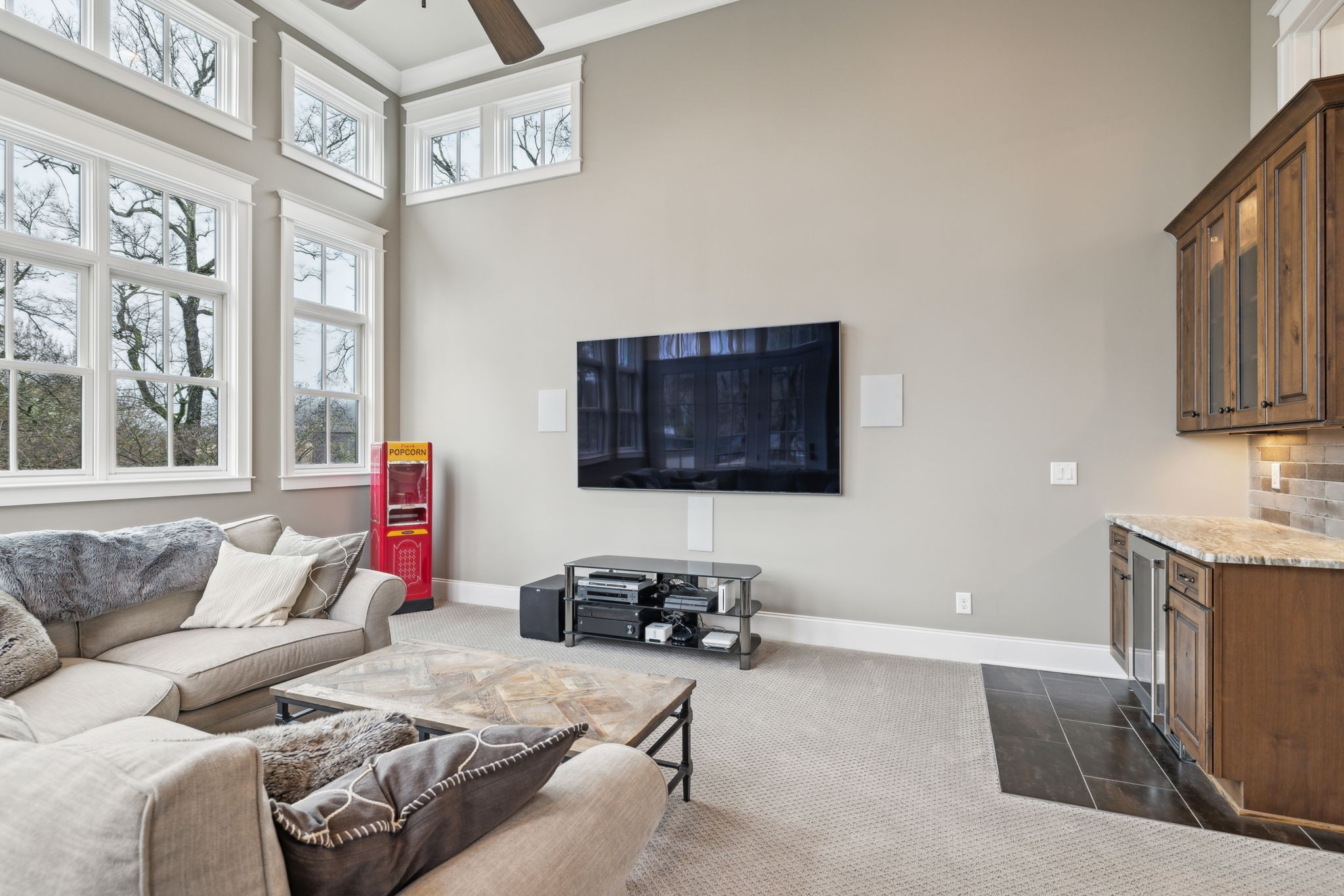 1606 Windy Ridge Dr