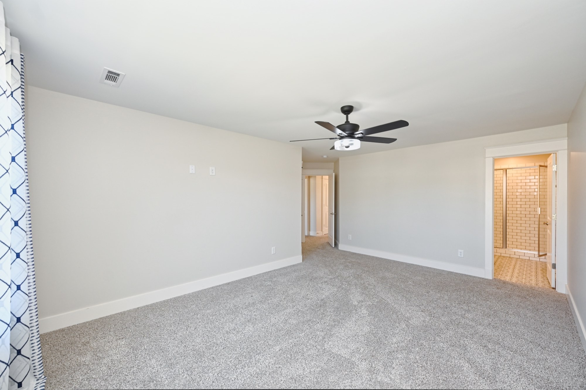 7077 Fiddlers Glen Dr