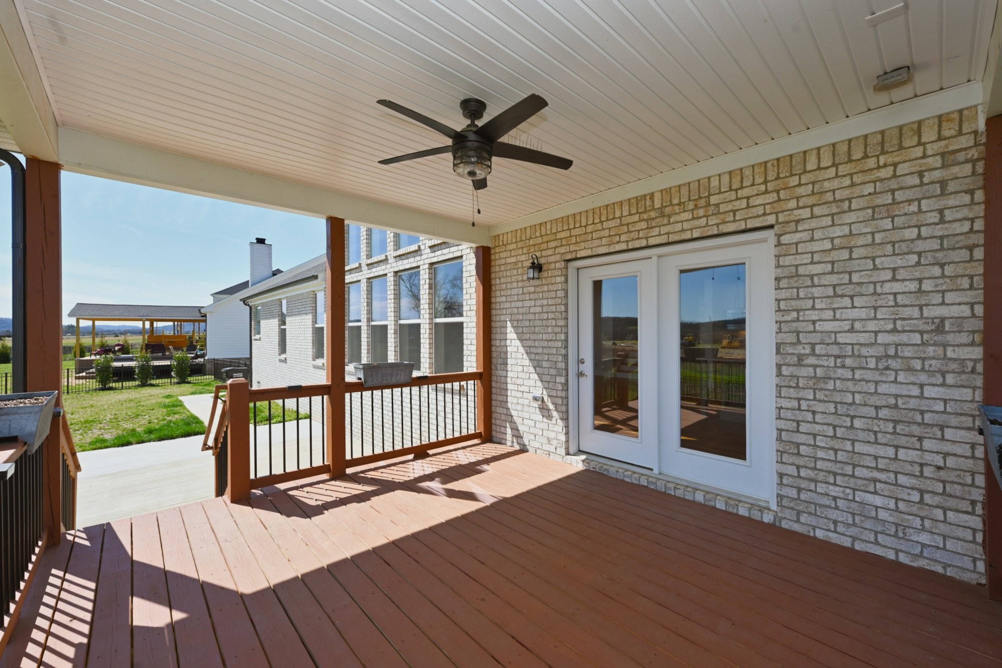 7077 Fiddlers Glen Dr
