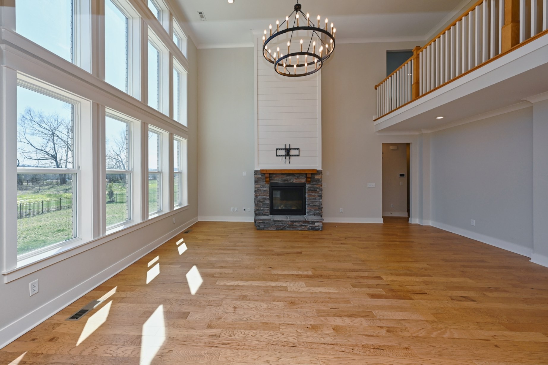 7077 Fiddlers Glen Dr