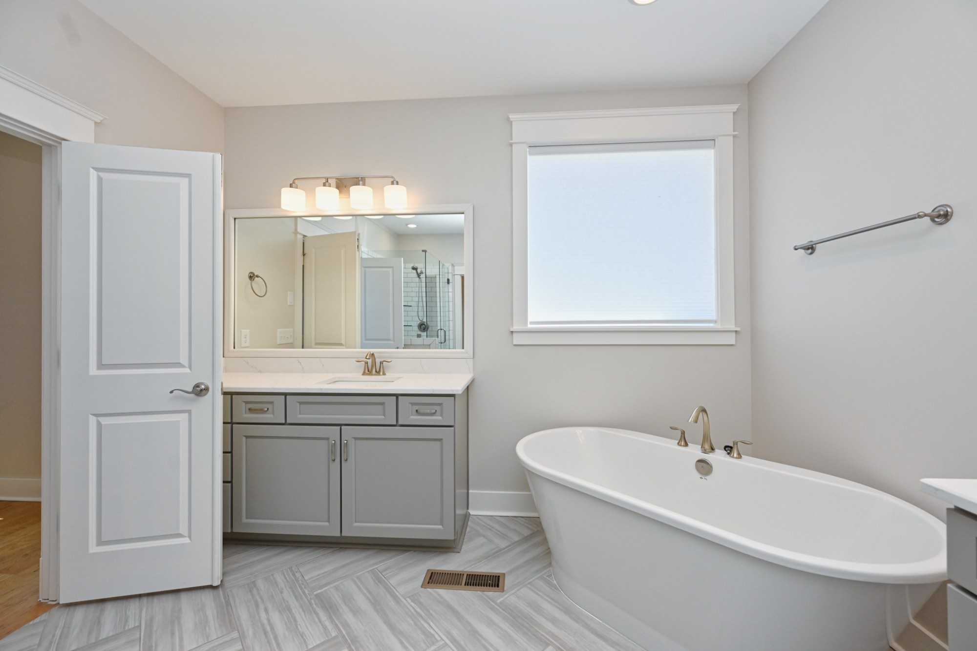 7077 Fiddlers Glen Dr